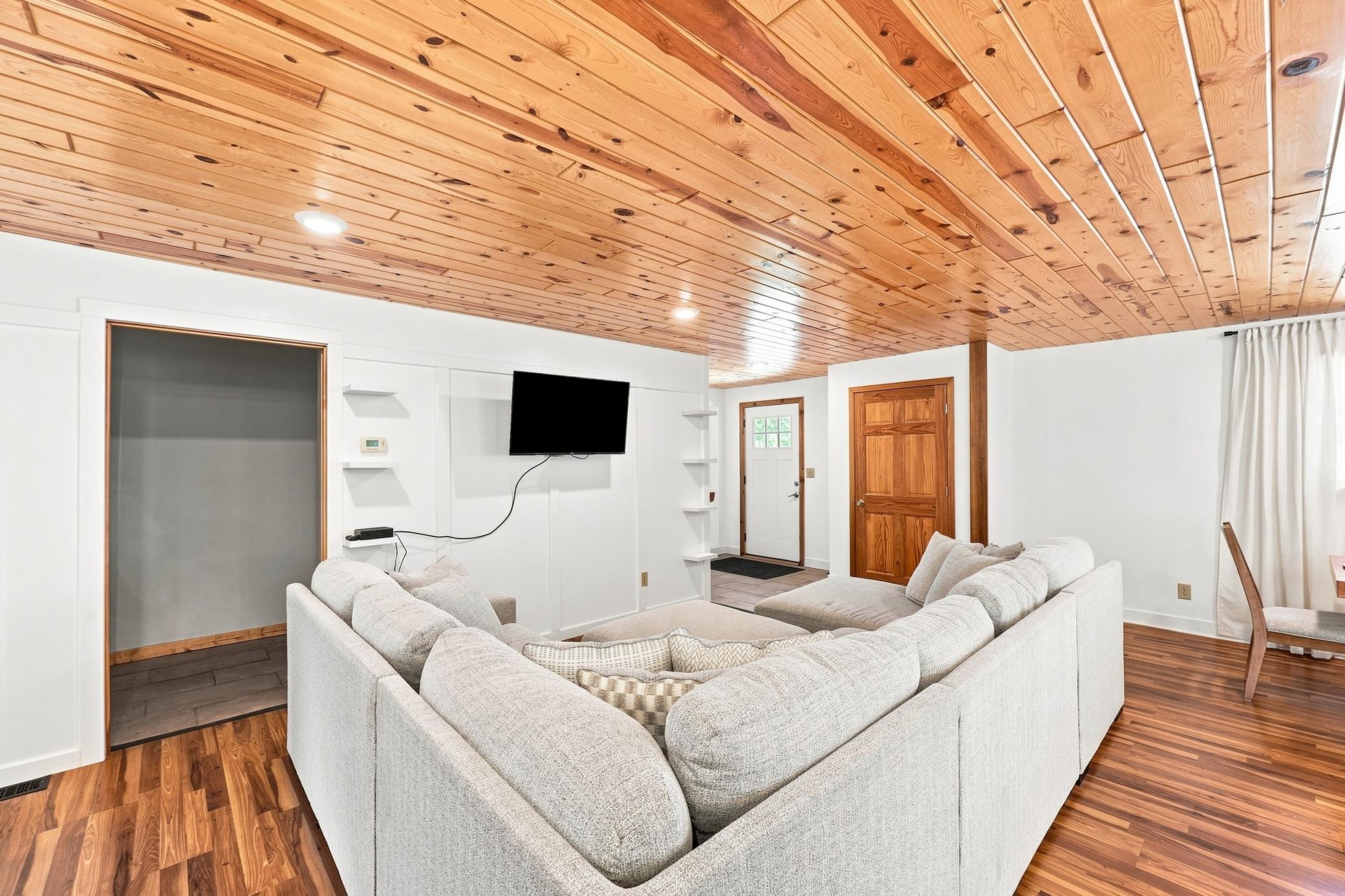 1930 single family home for sale at 30909 Eagle Lake Road in Frazee, MN — 1 bed, 2 bath (photo 10 of 33)