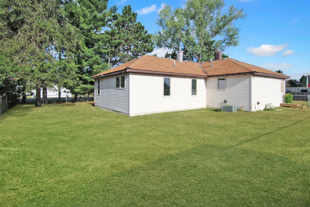 1950 single family home for sale at 13184 County Road 8 in Brainerd, MN — 3 bed, 2 bath (photo 29 of 34)