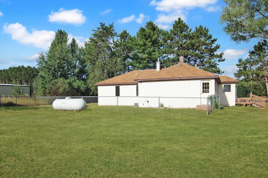 1950 single family home for sale at 13184 County Road 8 in Brainerd, MN — 3 bed, 2 bath (photo 6 of 34)