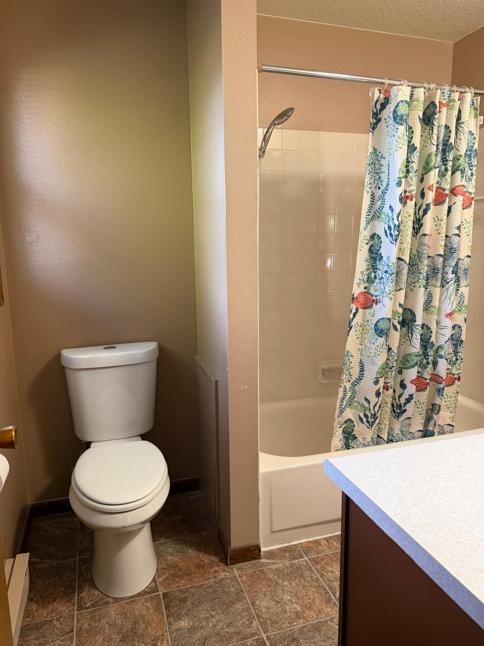 2905 11th Street S, Fargo ND 58103 - Photo 13 of 34