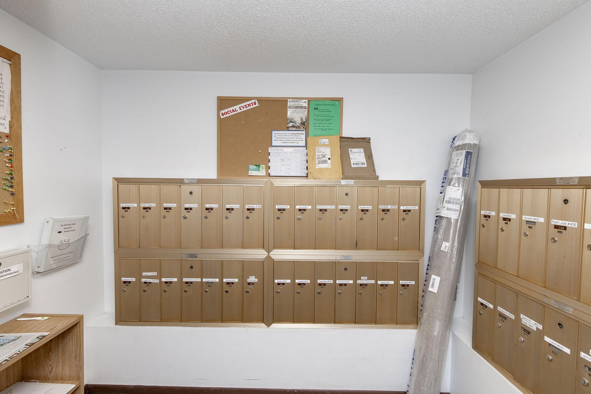 1979 condo for sale at 105 3rd Street N, Unit 201 in Moorhead, MN — 2 bed, 2 bath (photo 12 of 72)
