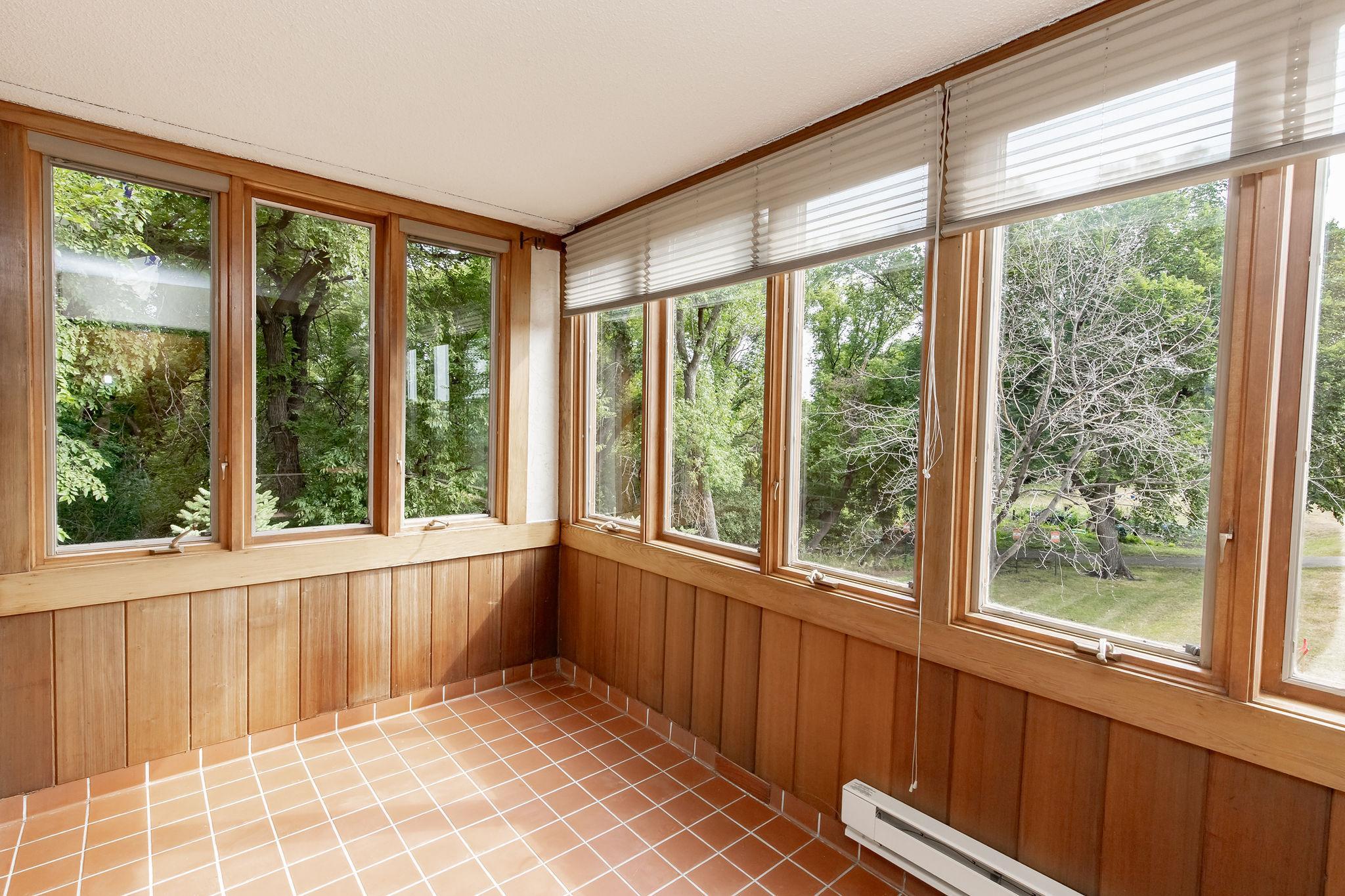 1979 condo for sale at 105 3rd Street N, Unit 201 in Moorhead, MN — 2 bed, 2 bath (photo 27 of 72)