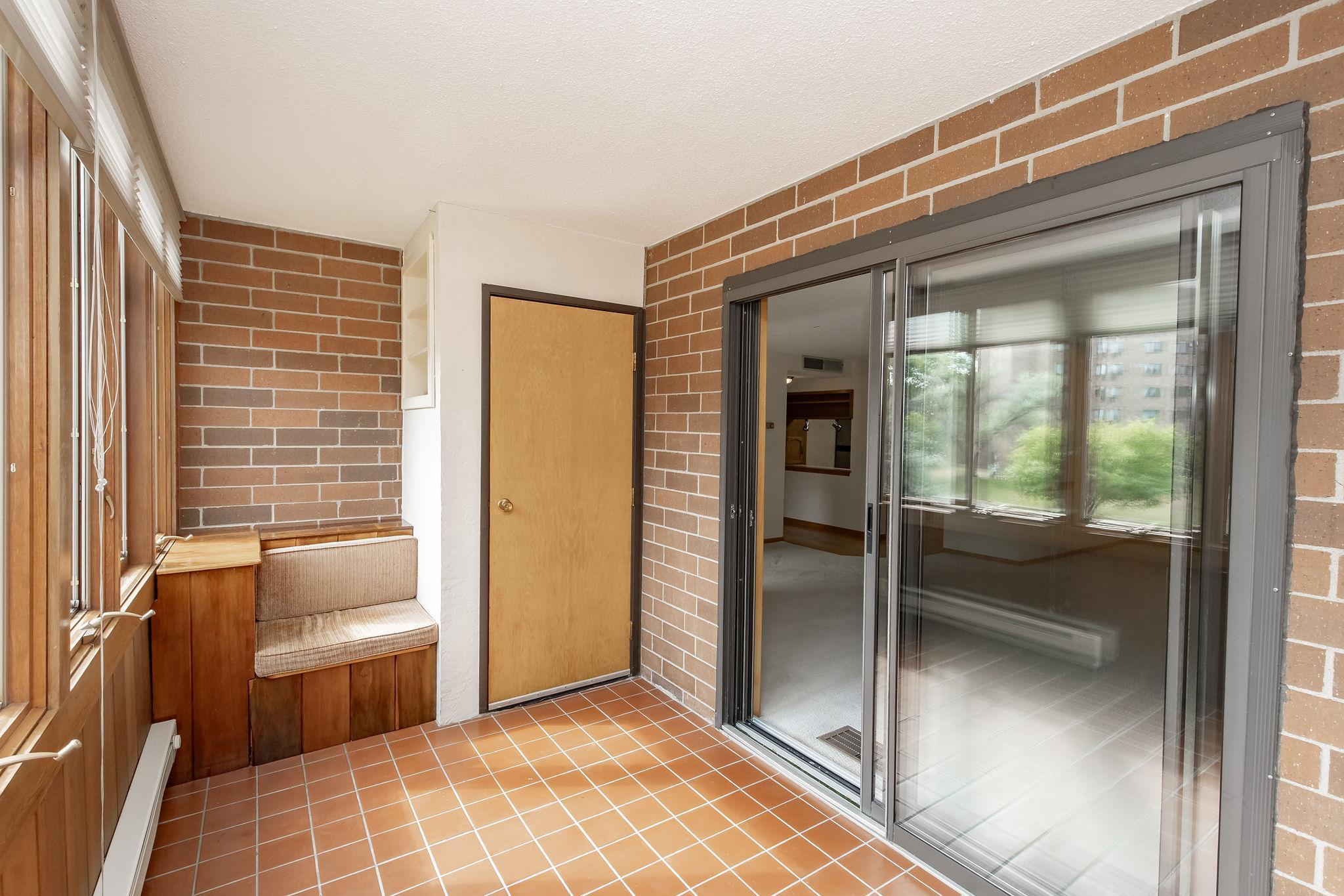 1979 condo for sale at 105 3rd Street N, Unit 201 in Moorhead, MN — 2 bed, 2 bath (photo 30 of 72)