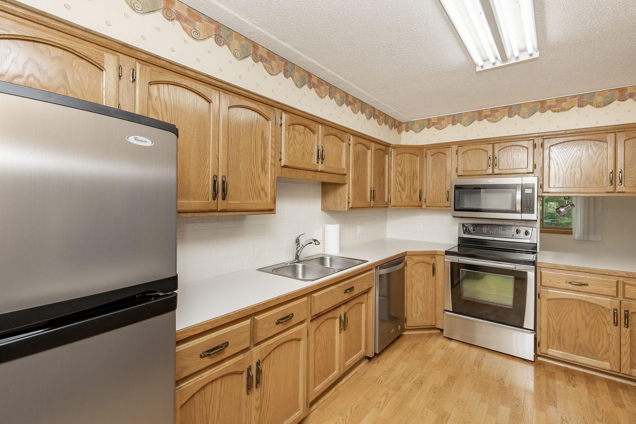 1979 condo for sale at 105 3rd Street N, Unit 201 in Moorhead, MN — 2 bed, 2 bath (photo 33 of 72)