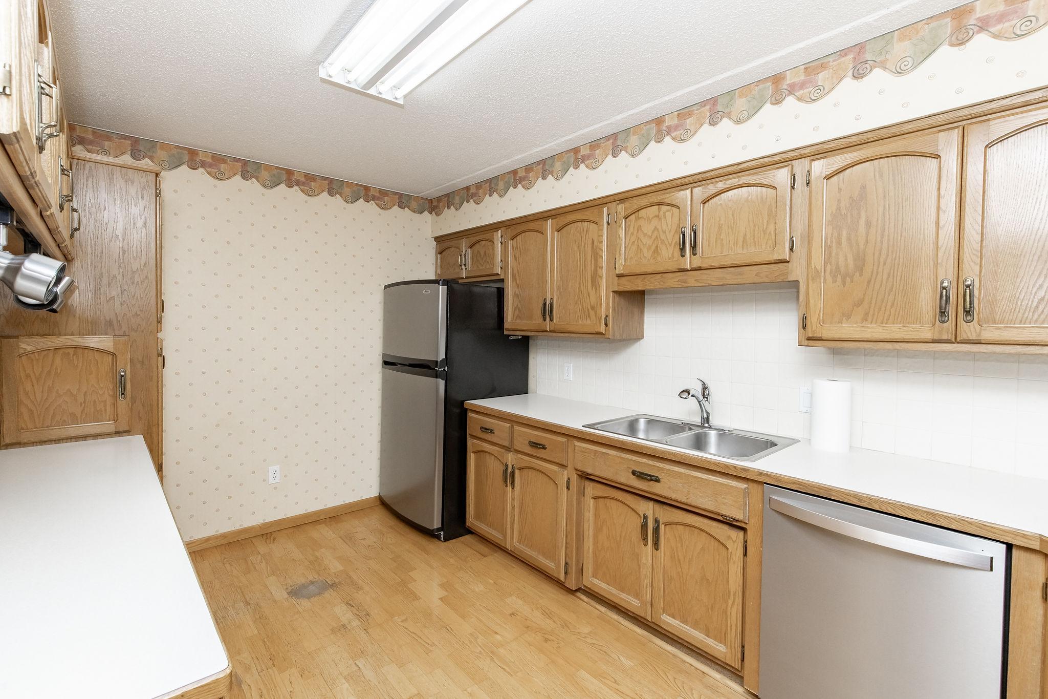 1979 condo for sale at 105 3rd Street N, Unit 201 in Moorhead, MN — 2 bed, 2 bath (photo 35 of 72)
