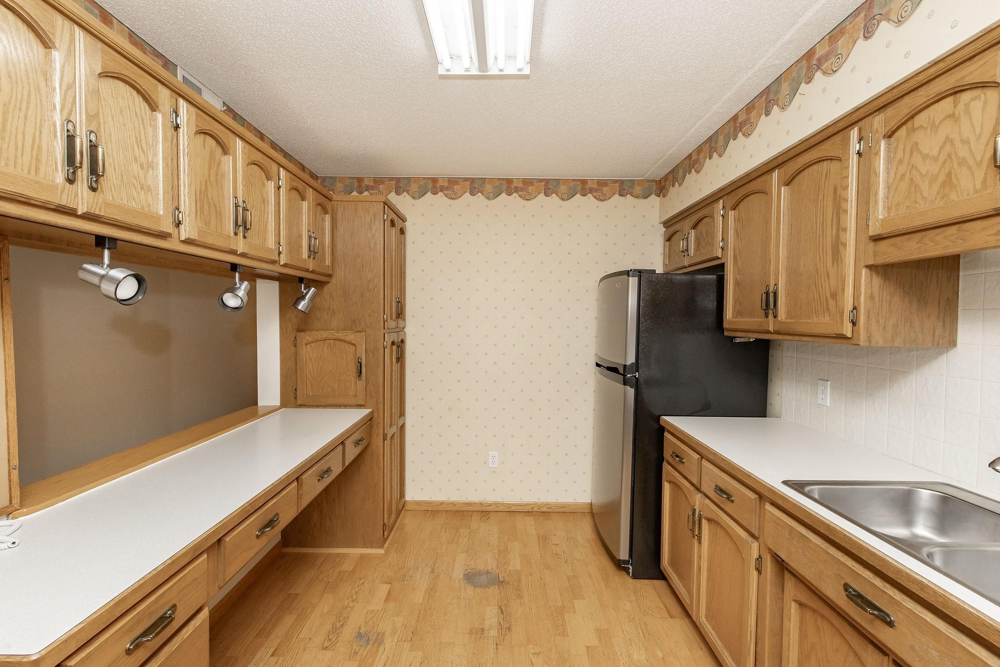 1979 condo for sale at 105 3rd Street N, Unit 201 in Moorhead, MN — 2 bed, 2 bath (photo 36 of 72)
