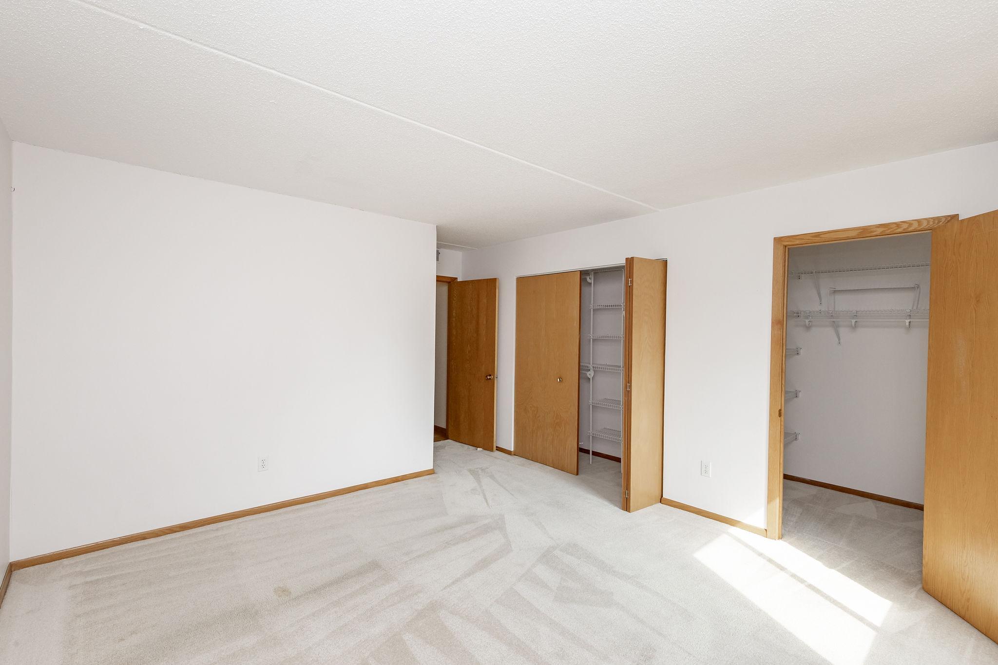 1979 condo for sale at 105 3rd Street N, Unit 201 in Moorhead, MN — 2 bed, 2 bath (photo 40 of 72)