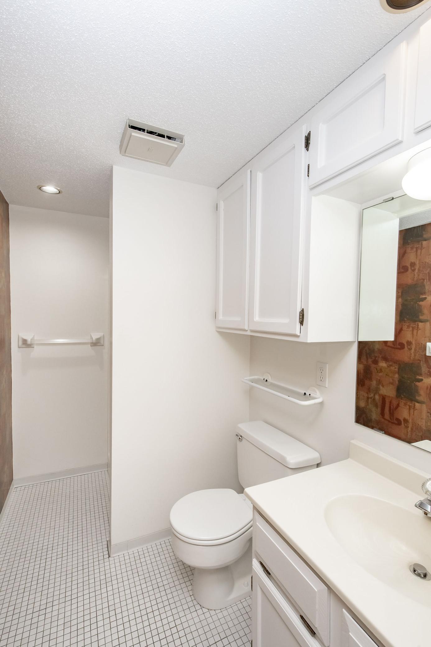 1979 condo for sale at 105 3rd Street N, Unit 201 in Moorhead, MN — 2 bed, 2 bath (photo 41 of 72)