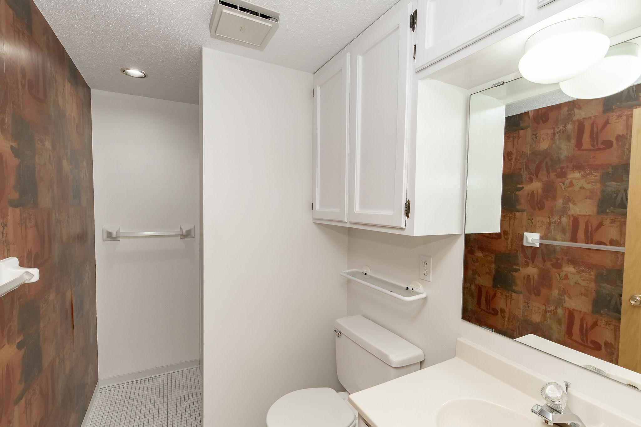 1979 condo for sale at 105 3rd Street N, Unit 201 in Moorhead, MN — 2 bed, 2 bath (photo 42 of 72)