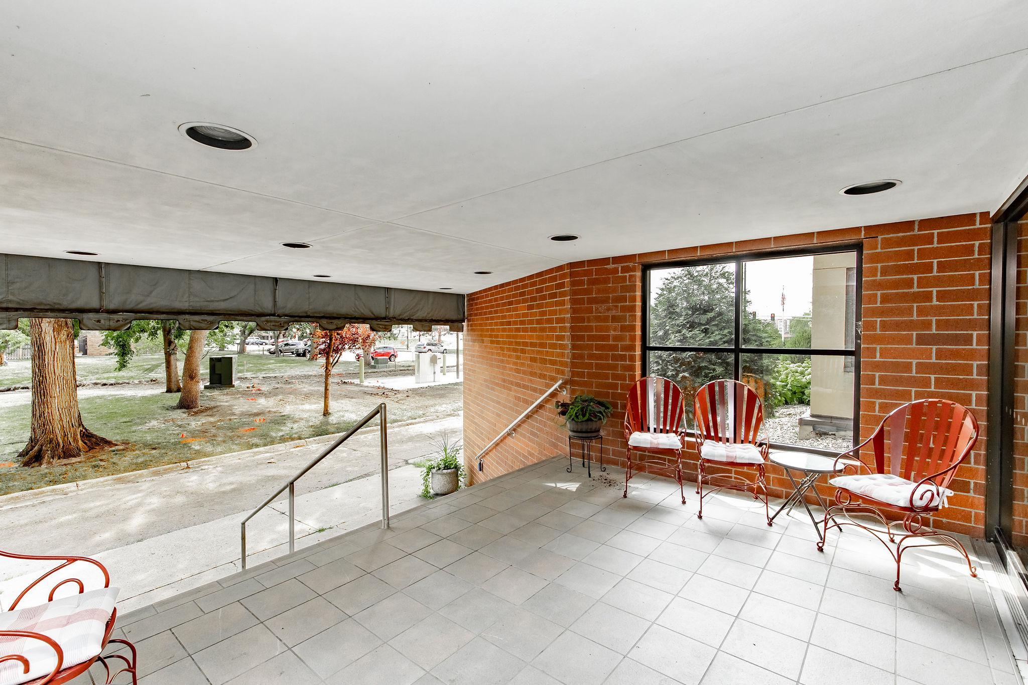 1979 condo for sale at 105 3rd Street N, Unit 201 in Moorhead, MN — 2 bed, 2 bath (photo 7 of 72)