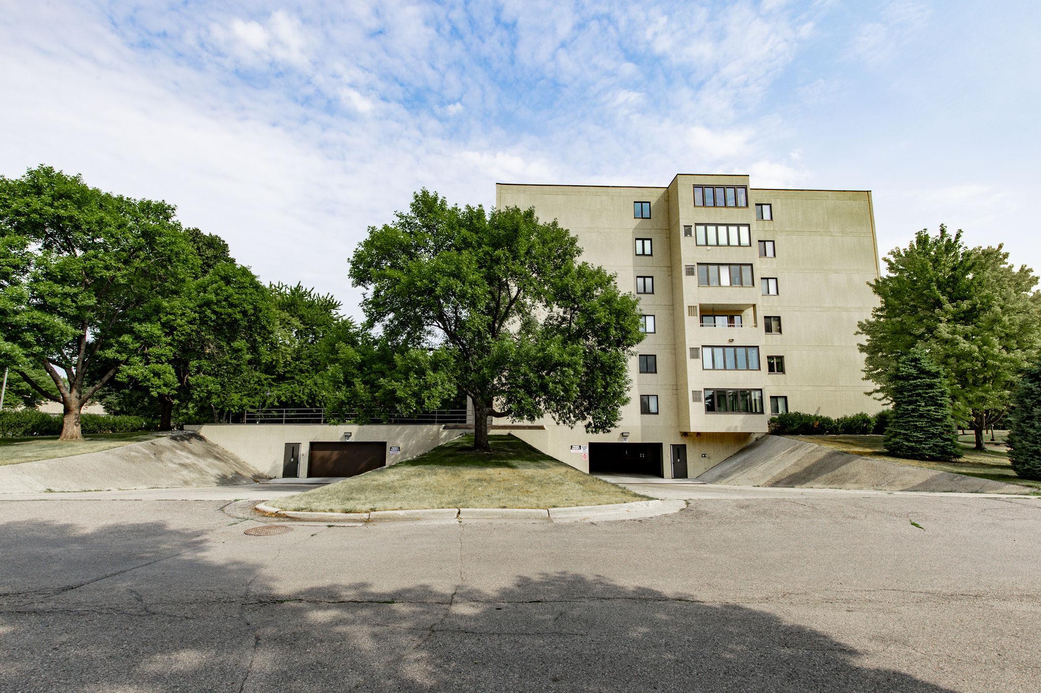 1979 condo for sale at 105 3rd Street N, Unit 201 in Moorhead, MN — 2 bed, 2 bath (photo 62 of 72)