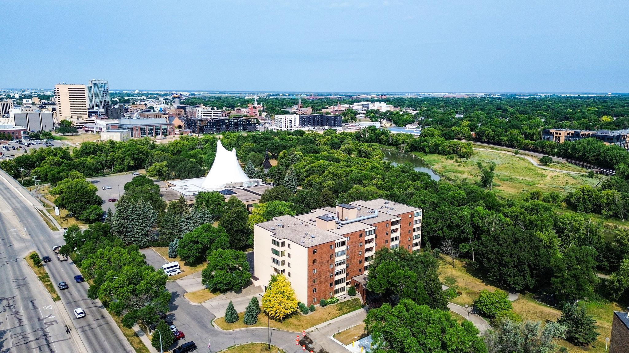 1979 condo for sale at 105 3rd Street N, Unit 201 in Moorhead, MN — 2 bed, 2 bath (photo 68 of 72)