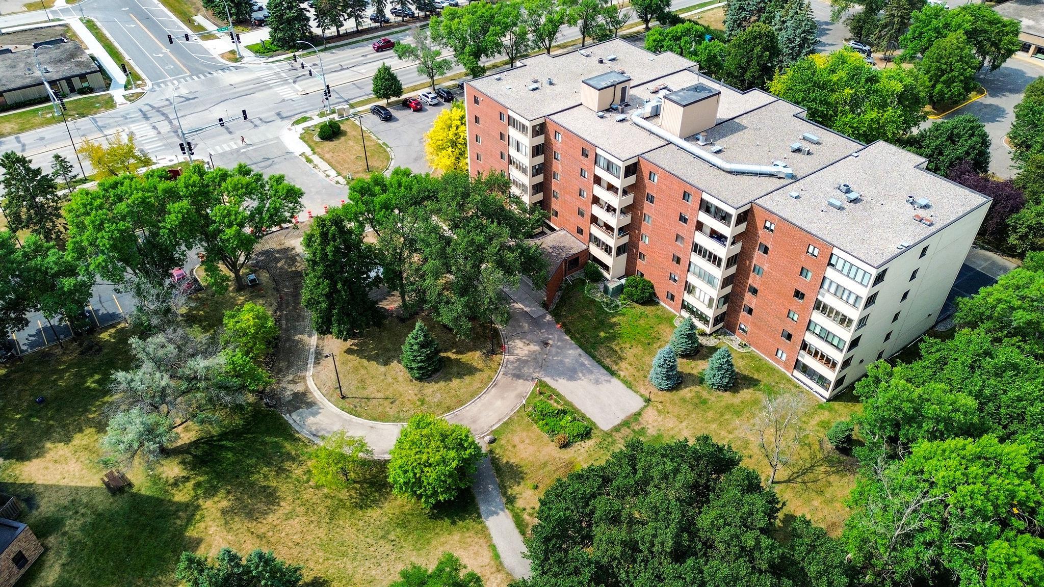 1979 condo for sale at 105 3rd Street N, Unit 201 in Moorhead, MN — 2 bed, 2 bath (photo 71 of 72)