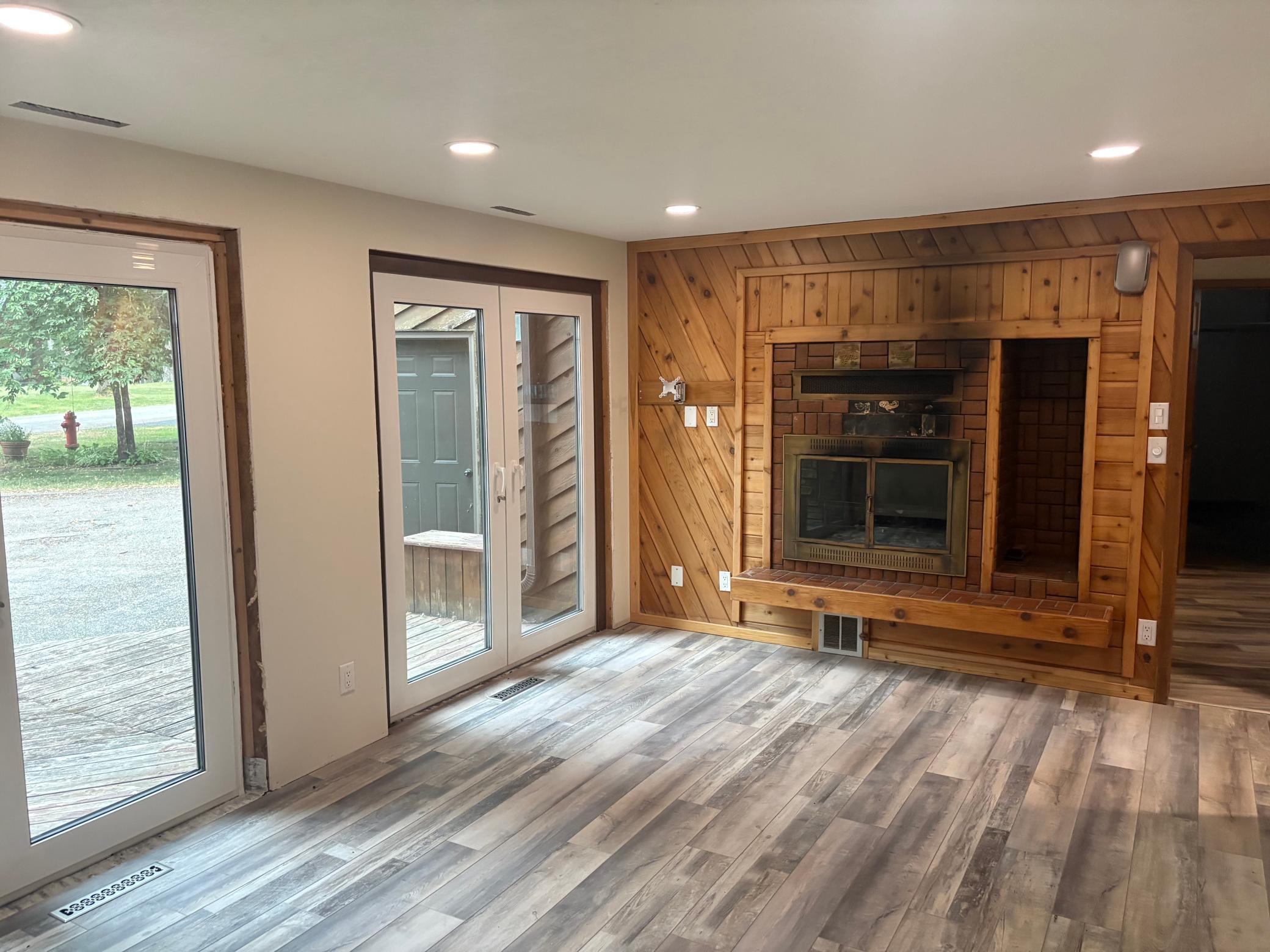 1982 single family home for sale at 2074 Elmwood Drive in Detroit Lakes, MN — 4 bed, 3 bath (photo 12 of 22)