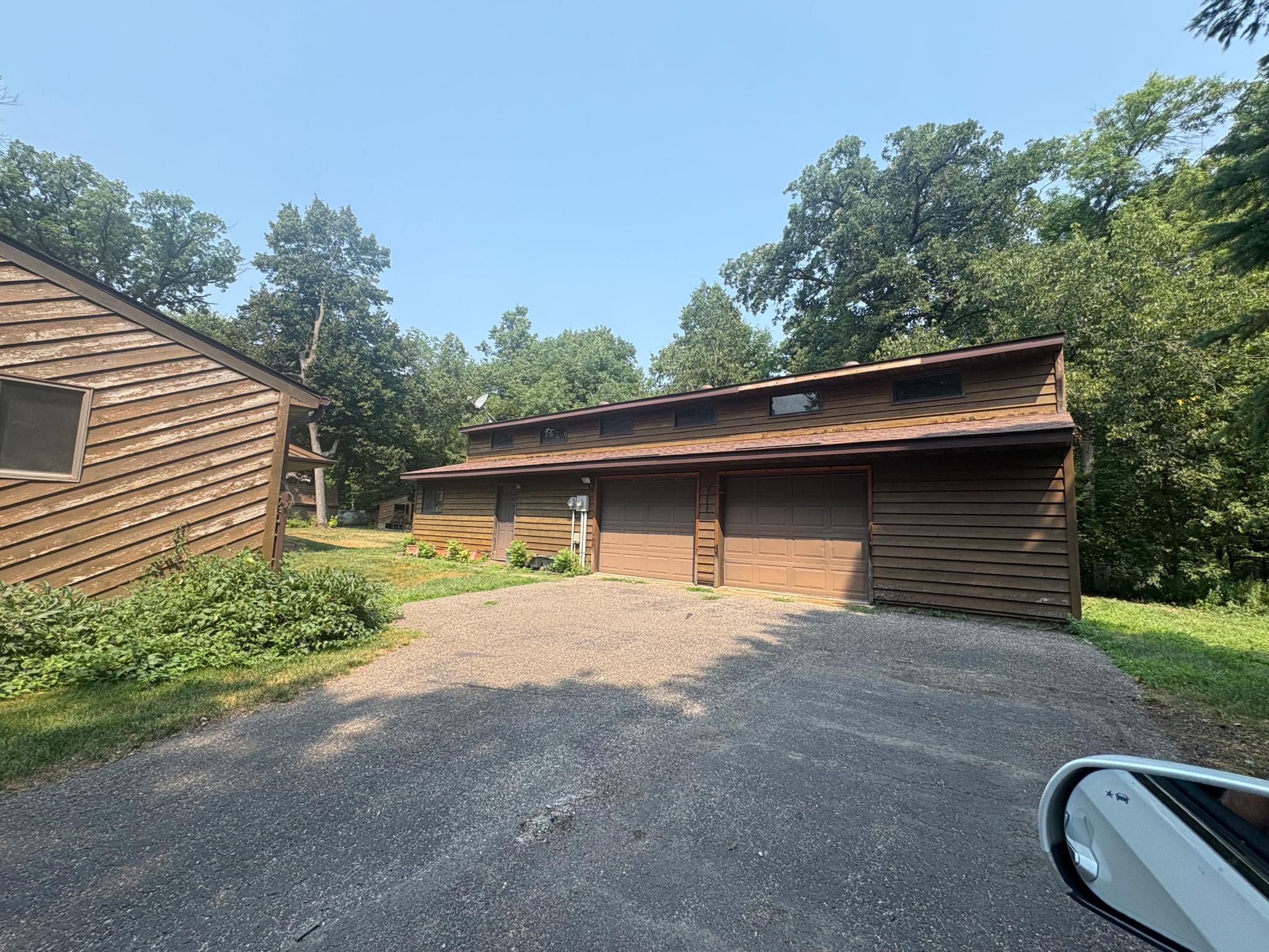 1982 single family home for sale at 2074 Elmwood Drive in Detroit Lakes, MN — 4 bed, 3 bath (photo 5 of 22)