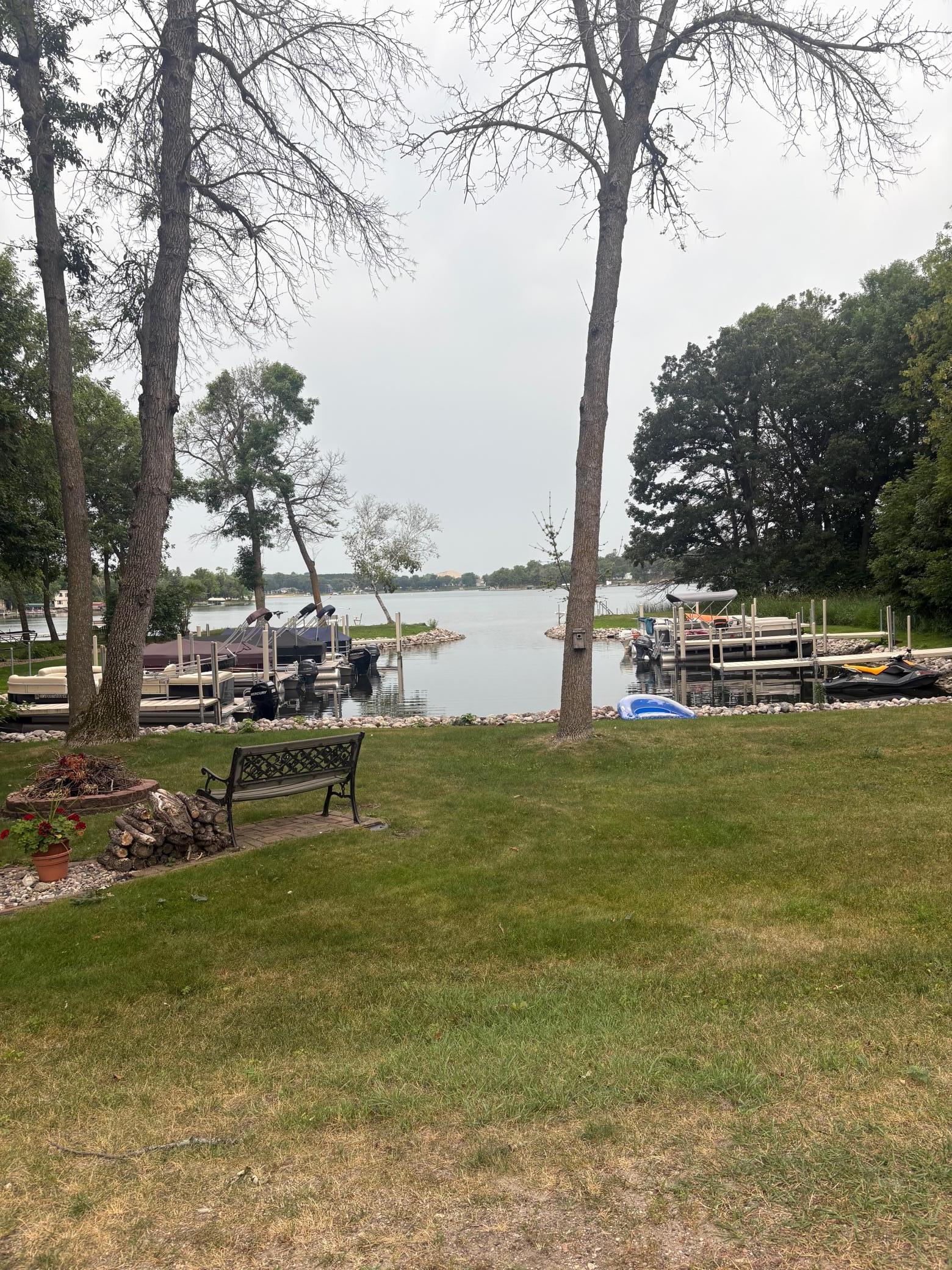 1982 single family home for sale at 2074 Elmwood Drive in Detroit Lakes, MN — 4 bed, 3 bath (photo 7 of 22)