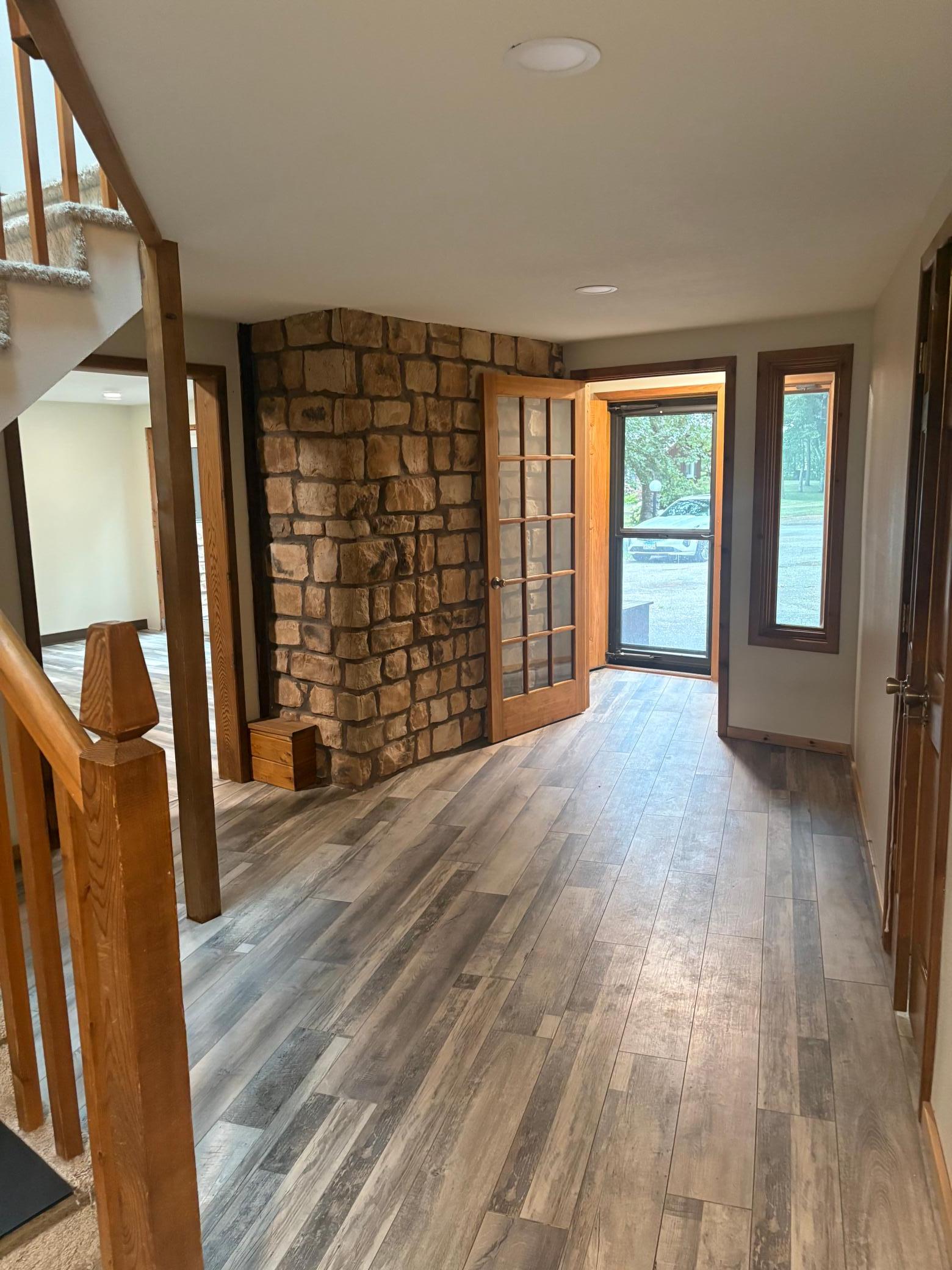 1982 single family home for sale at 2074 Elmwood Drive in Detroit Lakes, MN — 4 bed, 3 bath (photo 8 of 22)