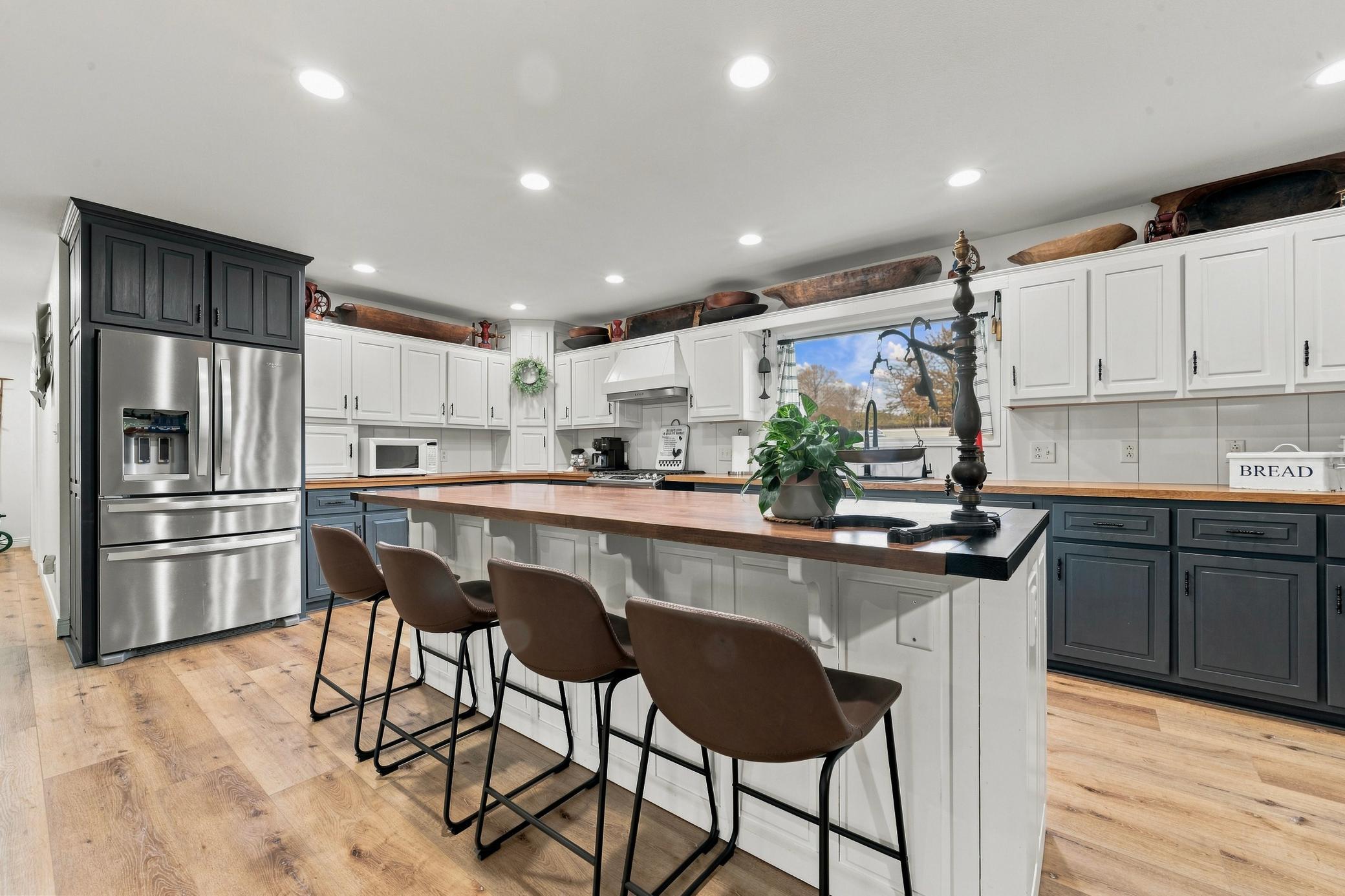 2001 single family home for sale at 7143 Sunset Strip NW in Alexandria, MN — 4 bed, 3 bath (photo 19 of 73)