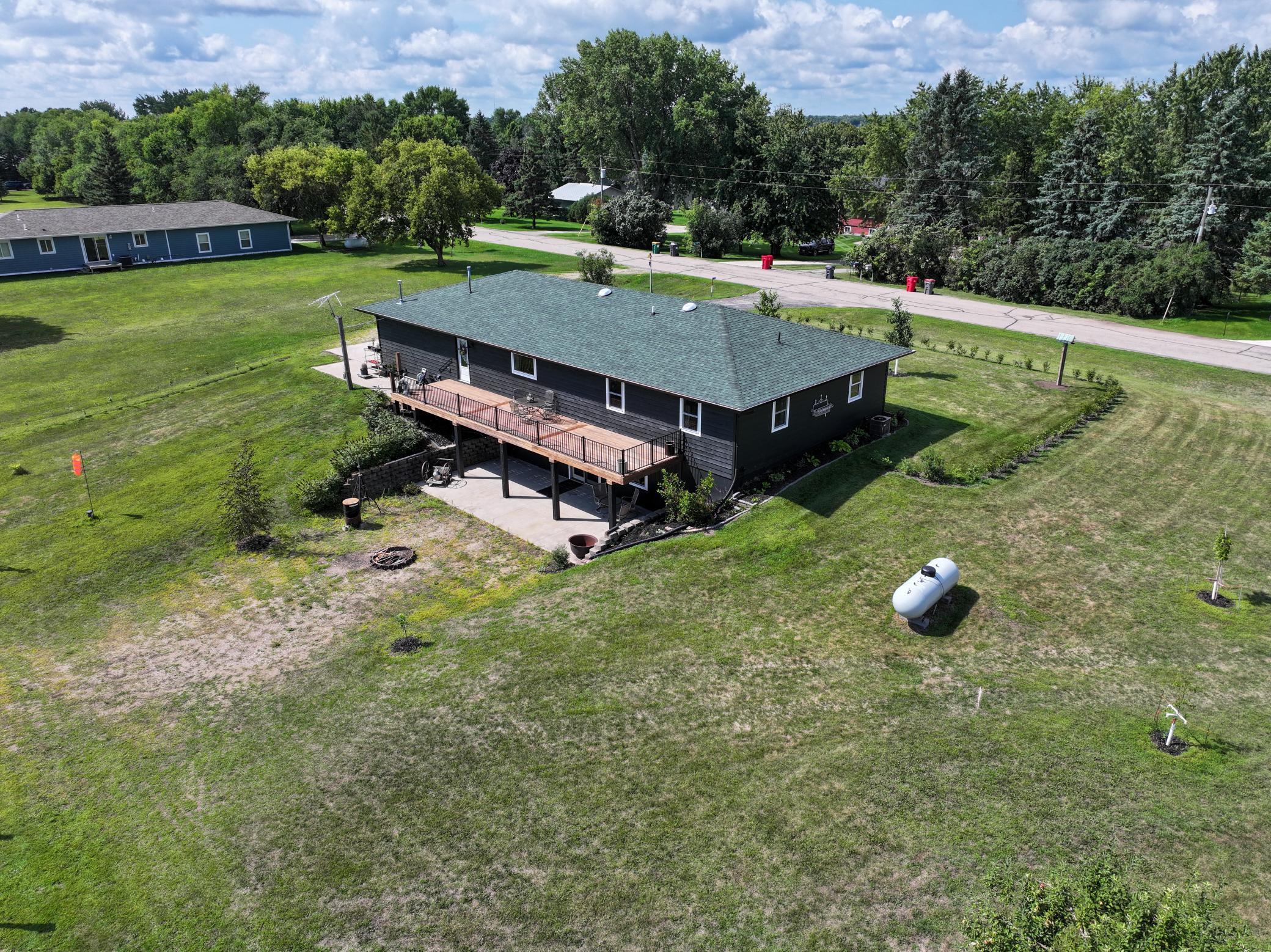 2001 single family home for sale at 7143 Sunset Strip NW in Alexandria, MN — 4 bed, 3 bath (photo 5 of 73)