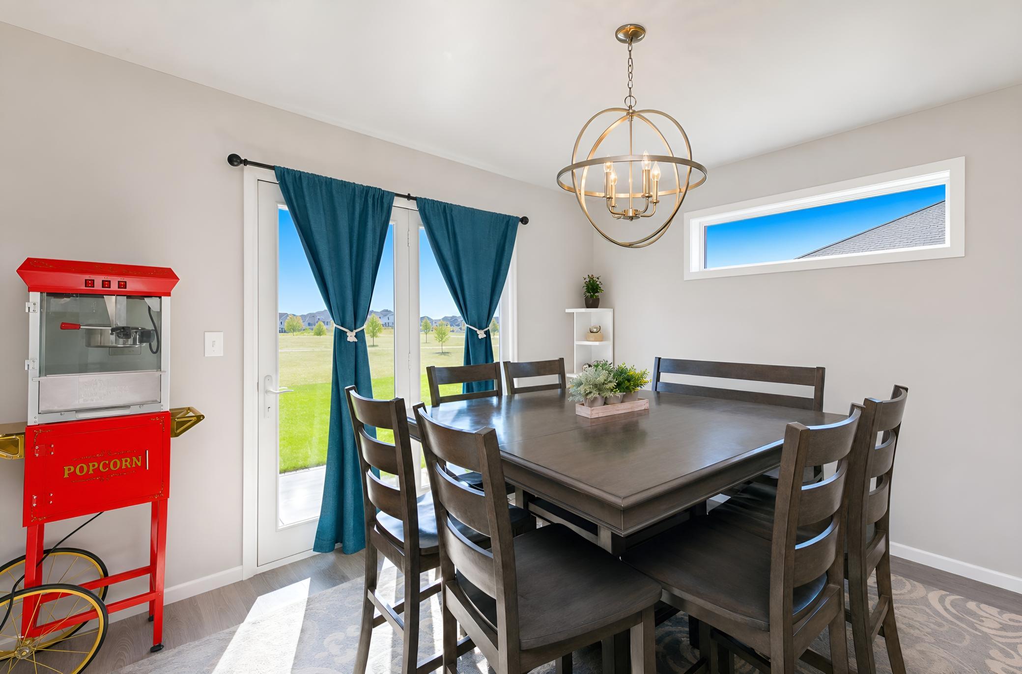 2017 single family home for sale at 6464 59th Avenue S in Fargo, ND — 5 bed, 3 bath (photo 11 of 54)