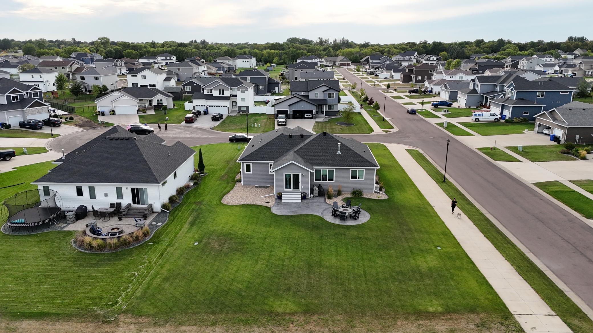 2017 single family home for sale at 6464 59th Avenue S in Fargo, ND — 5 bed, 3 bath (photo 52 of 54)