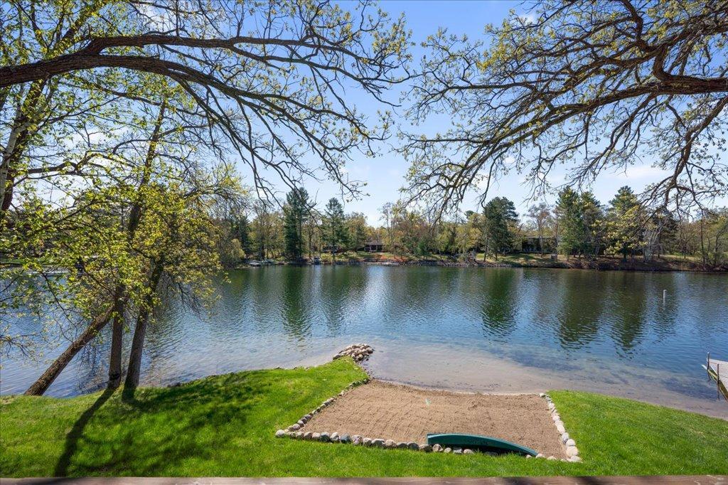 1969 single family home for sale at 12388 Brookwood Circle in Crosslake, MN — 3 bed, 2 bath (photo 5 of 55)