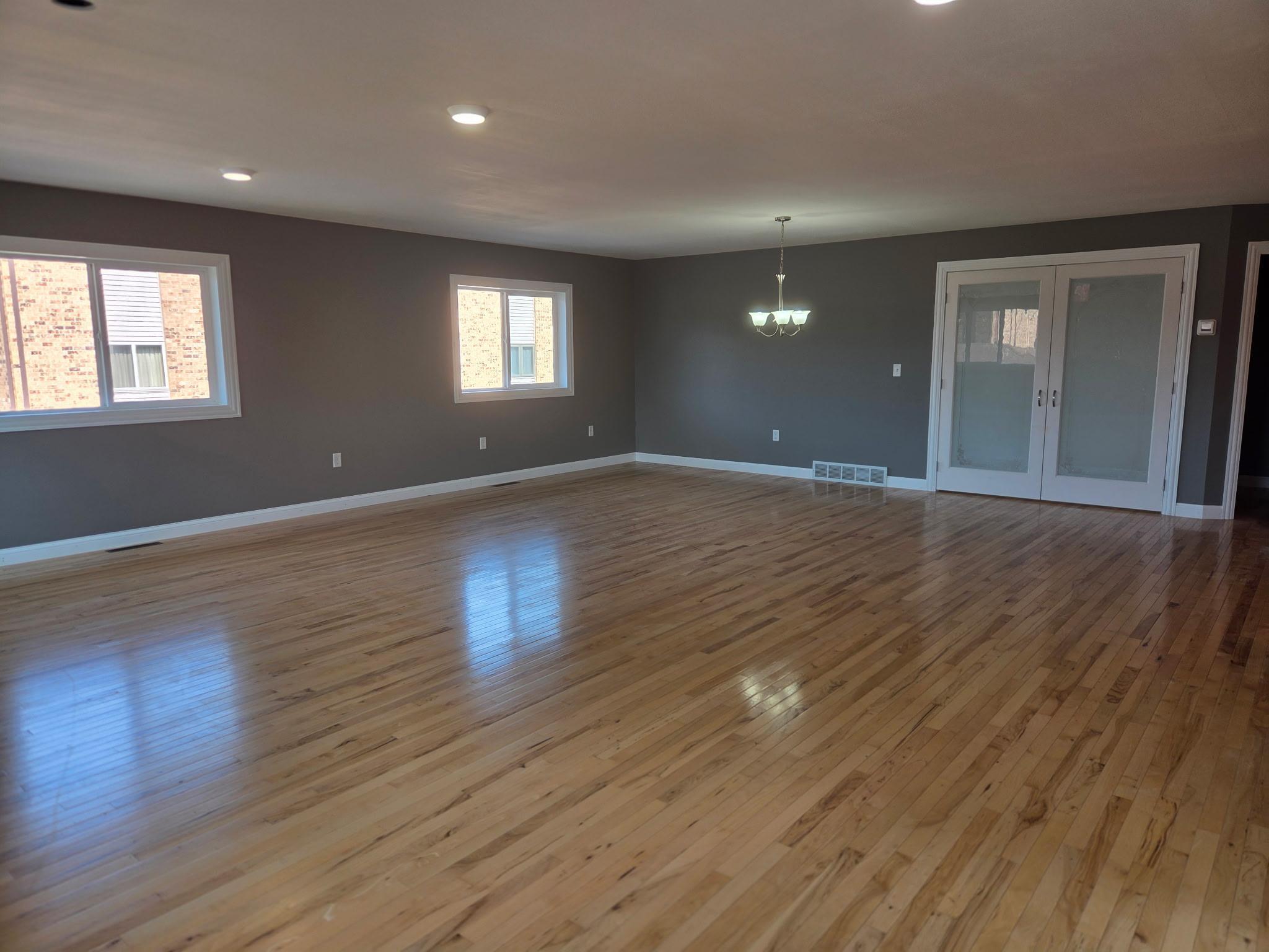 2010 single family home for sale at 311 4th Avenue N in Wahpeton, ND — 2 bed, 2 bath (photo 17 of 25)