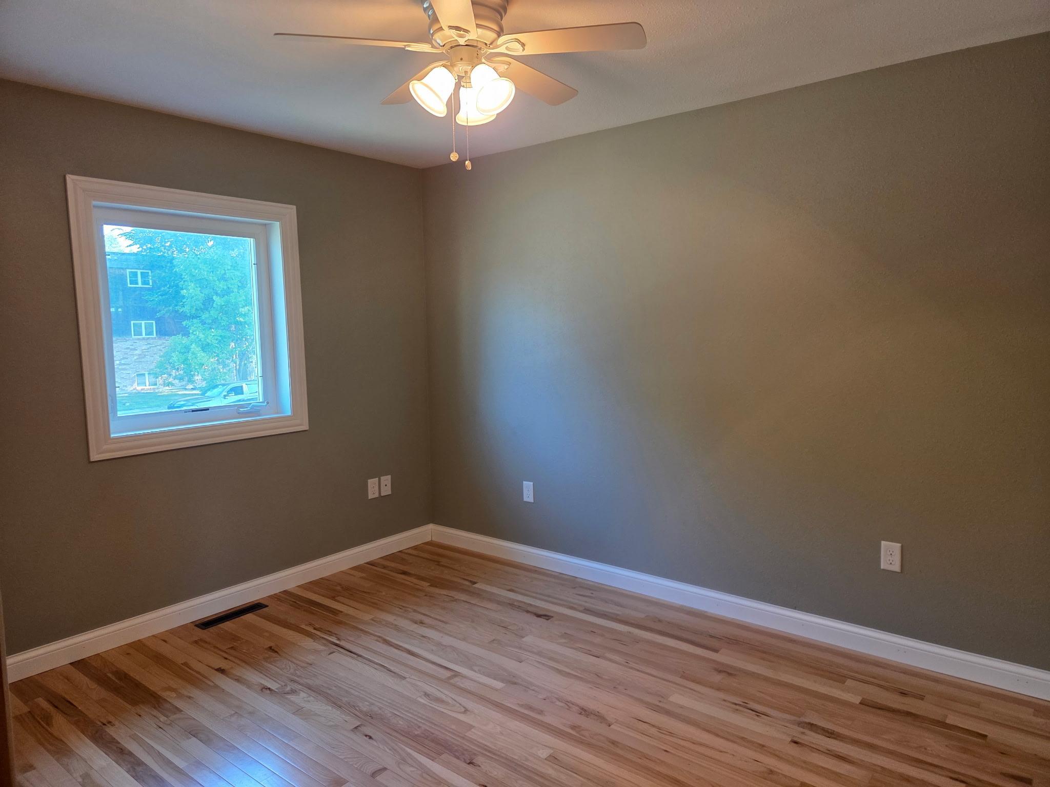 2010 single family home for sale at 311 4th Avenue N in Wahpeton, ND — 2 bed, 2 bath (photo 19 of 25)