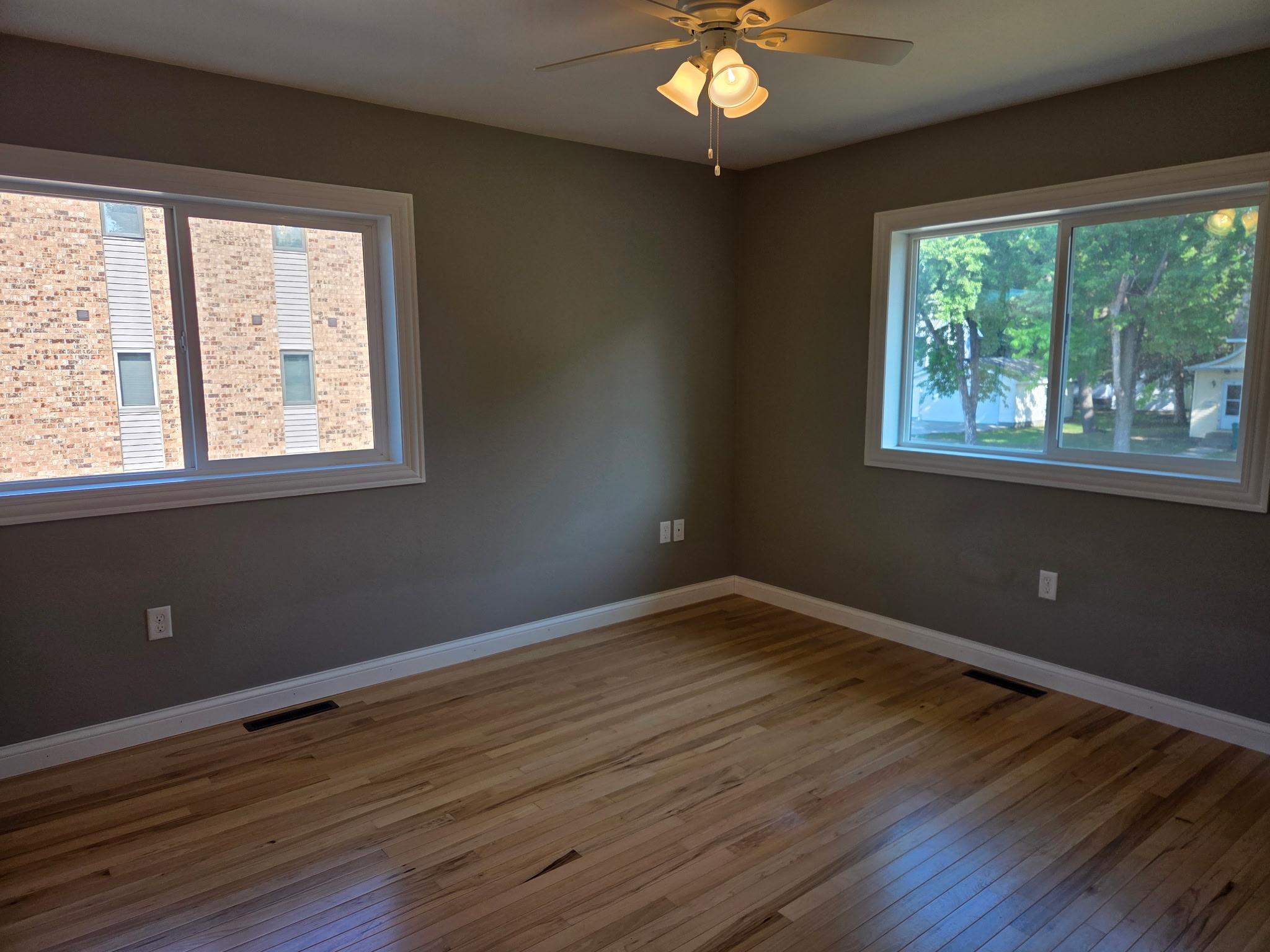 2010 single family home for sale at 311 4th Avenue N in Wahpeton, ND — 2 bed, 2 bath (photo 22 of 25)