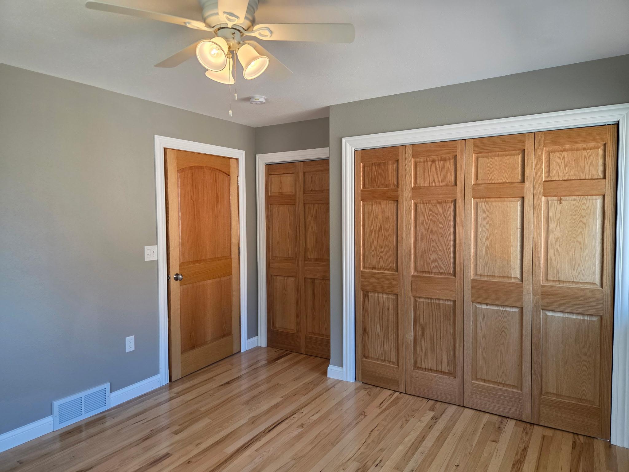2010 single family home for sale at 311 4th Avenue N in Wahpeton, ND — 2 bed, 2 bath (photo 23 of 25)