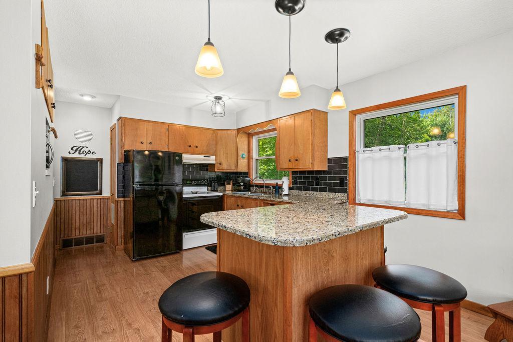 1955 single family home for sale at 29969 Sunny Beach Road in Grand Rapids, MN — 4 bed, 2 bath (photo 11 of 58)