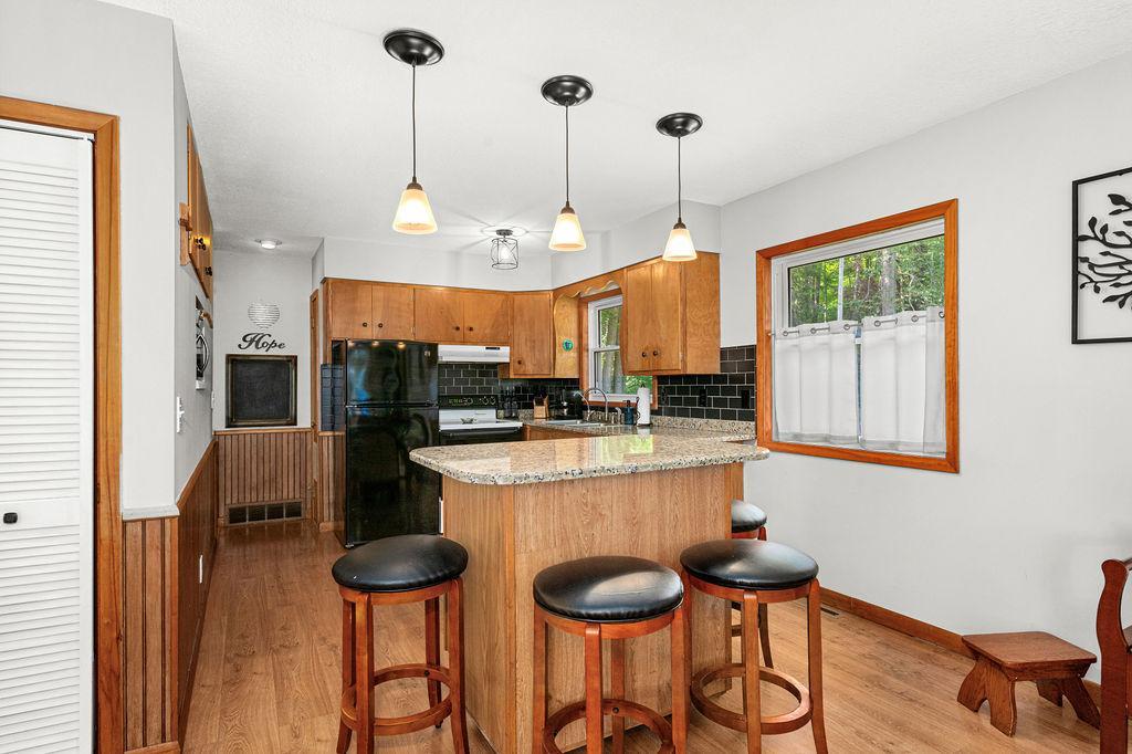 1955 single family home for sale at 29969 Sunny Beach Road in Grand Rapids, MN — 4 bed, 2 bath (photo 9 of 58)