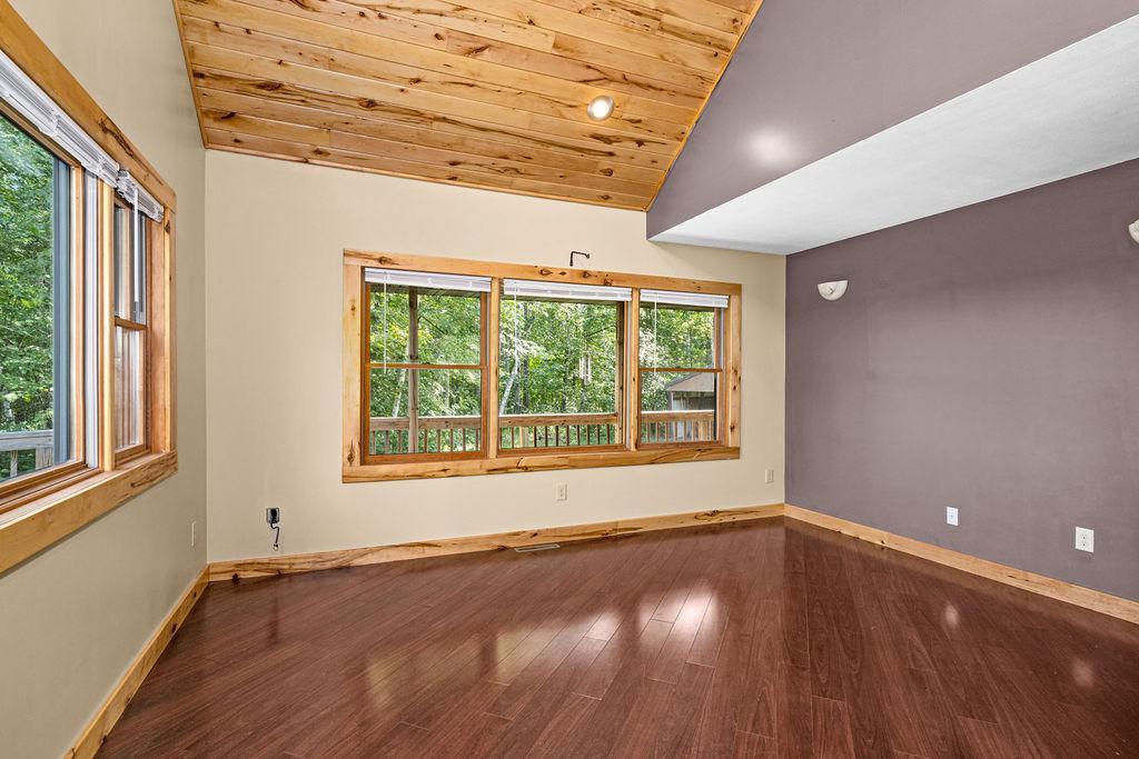 2004 single family home for sale at 1515 Isleview Road in Grand Rapids, MN — 3 bed, 3 bath (photo 13 of 55)