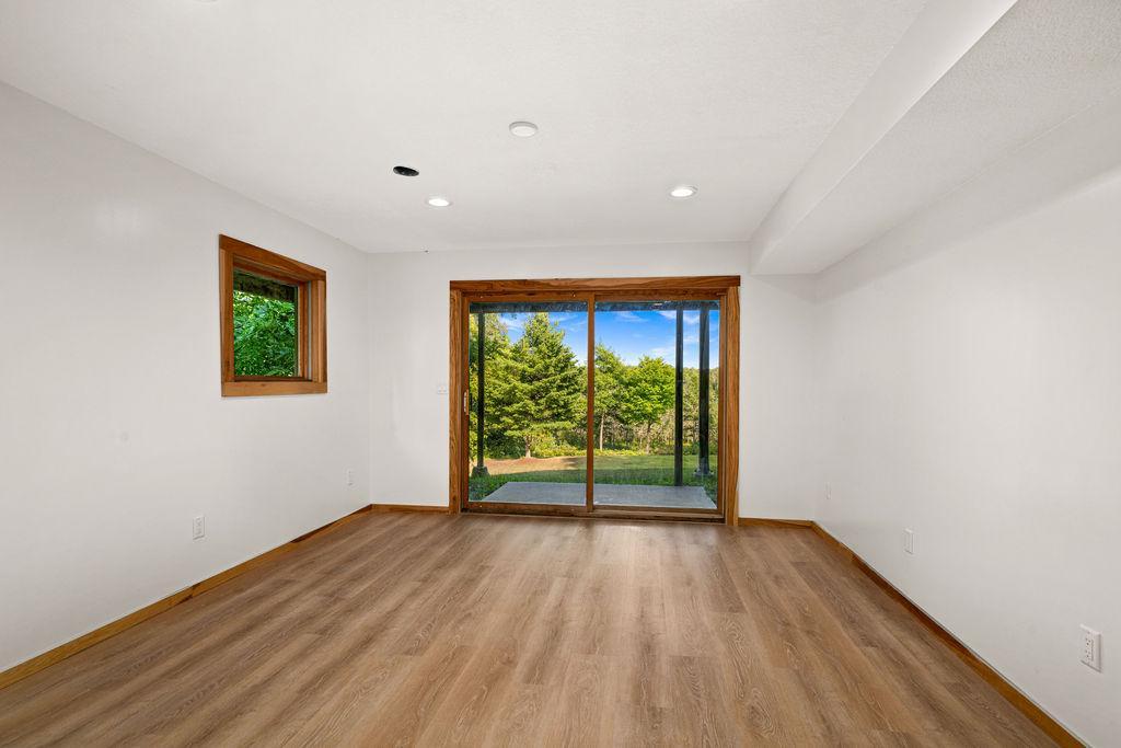 2004 single family home for sale at 1515 Isleview Road in Grand Rapids, MN — 3 bed, 3 bath (photo 22 of 55)