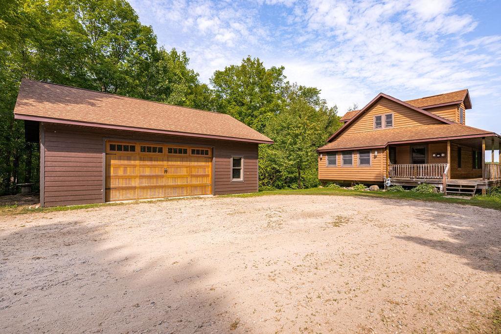 2004 single family home for sale at 1515 Isleview Road in Grand Rapids, MN — 3 bed, 3 bath (photo 31 of 55)