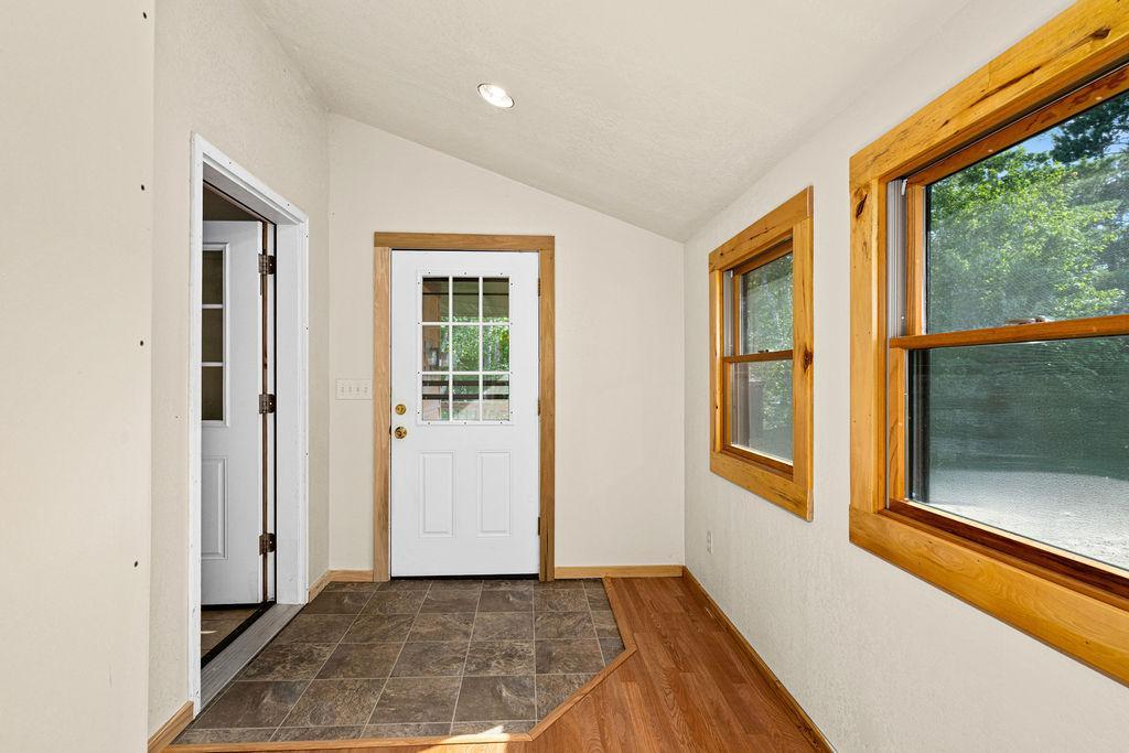 2004 single family home for sale at 1515 Isleview Road in Grand Rapids, MN — 3 bed, 3 bath (photo 6 of 55)