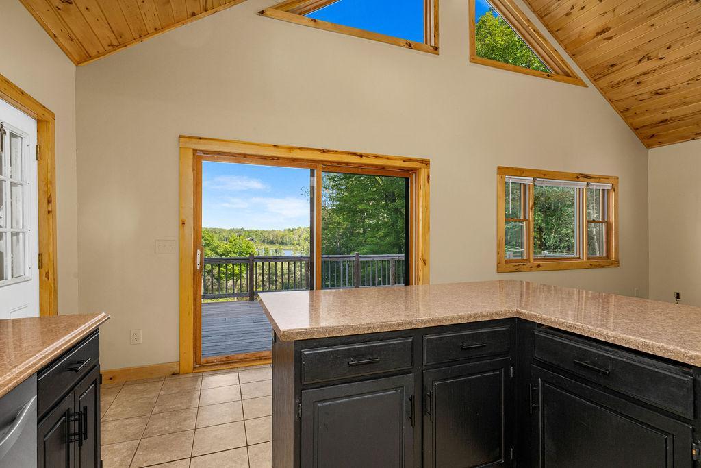 2004 single family home for sale at 1515 Isleview Road in Grand Rapids, MN — 3 bed, 3 bath (photo 10 of 55)