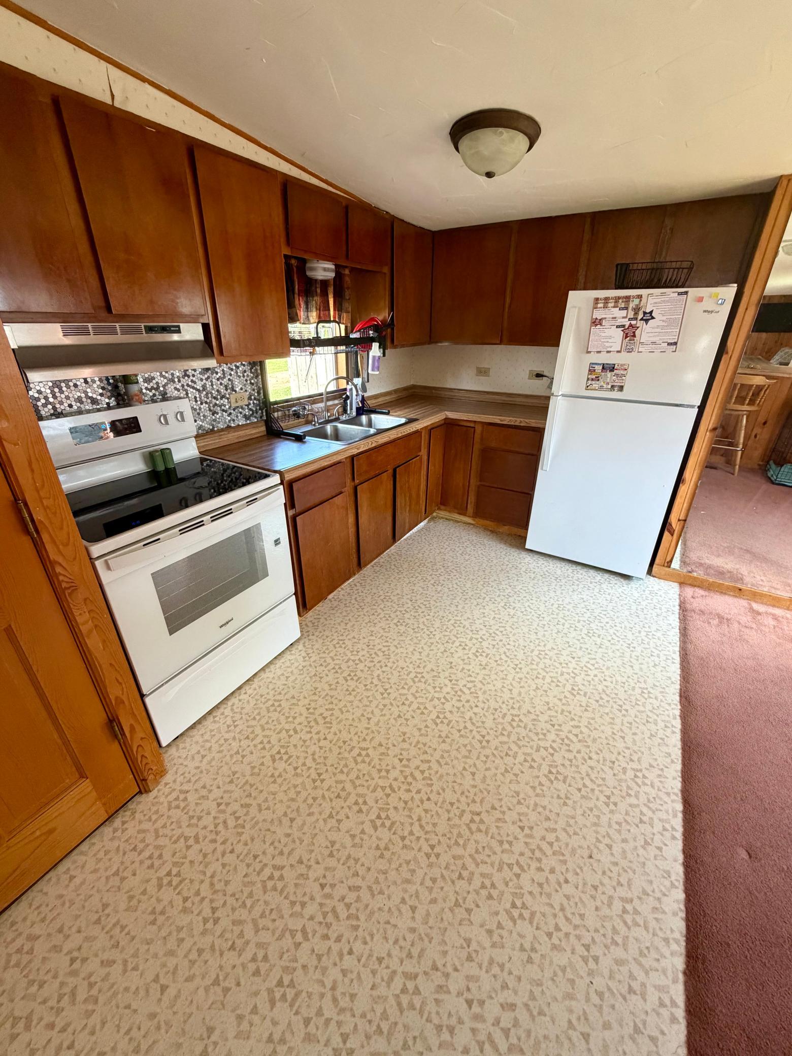 1970 single family home for sale at Lot 29 Warroad Estates in Warroad, MN — 2 bed, 1 bath (photo 6 of 24)