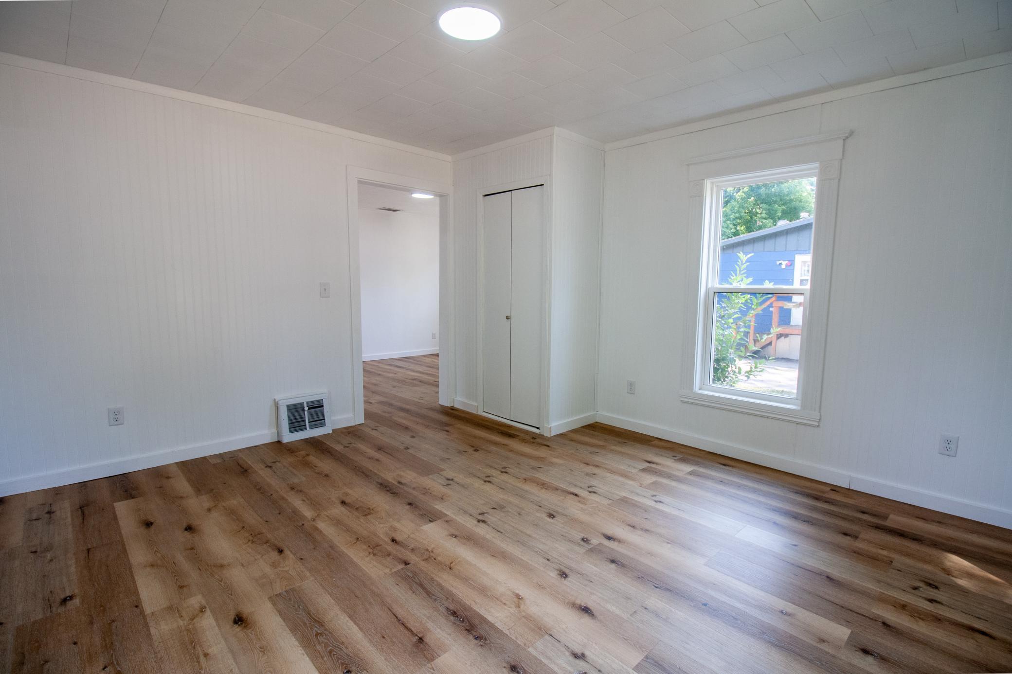 1900 single family home for sale at 614 Springen Avenue in Fergus Falls, MN — 3 bed, 1 bath (photo 20 of 27)