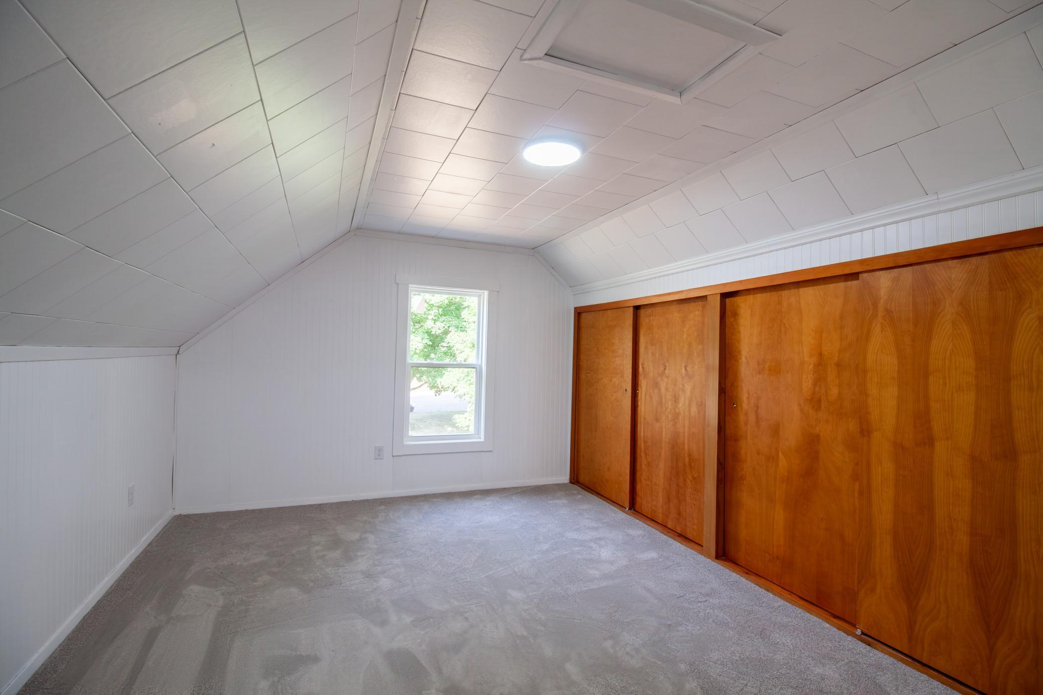 1900 single family home for sale at 614 Springen Avenue in Fergus Falls, MN — 3 bed, 1 bath (photo 24 of 27)