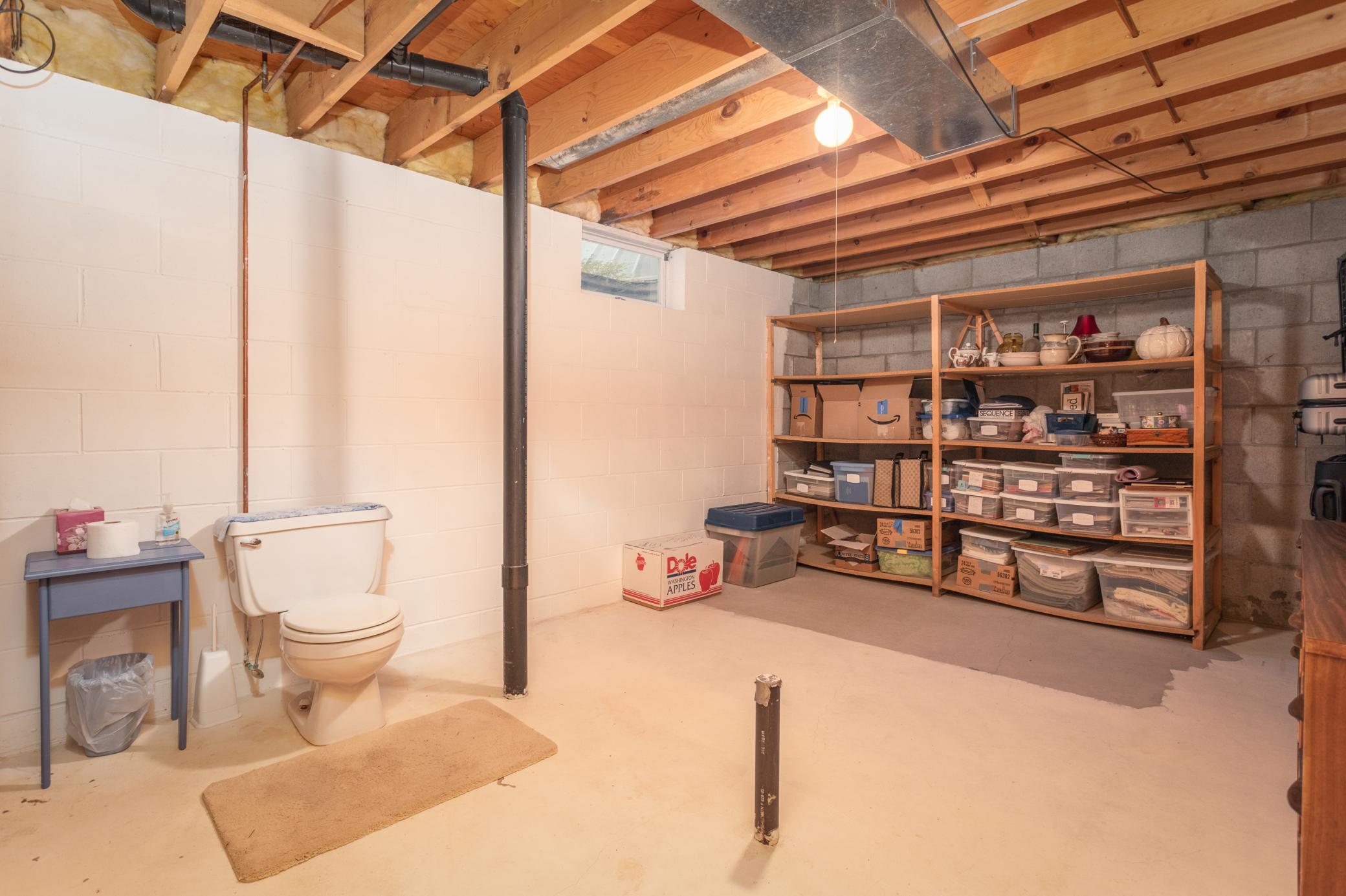 1984 townhouse for sale at 1223 Bridgeport Lane NW in Alexandria, MN — 2 bed, 2 bath (photo 16 of 25)