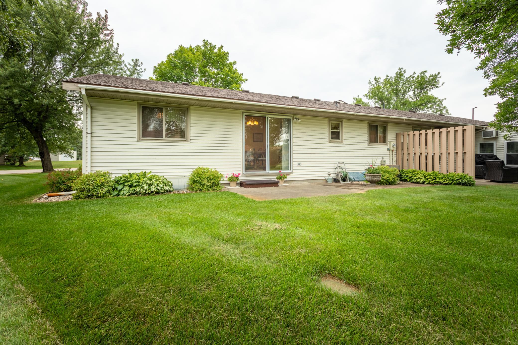 1984 townhouse for sale at 1223 Bridgeport Lane NW in Alexandria, MN — 2 bed, 2 bath (photo 18 of 25)