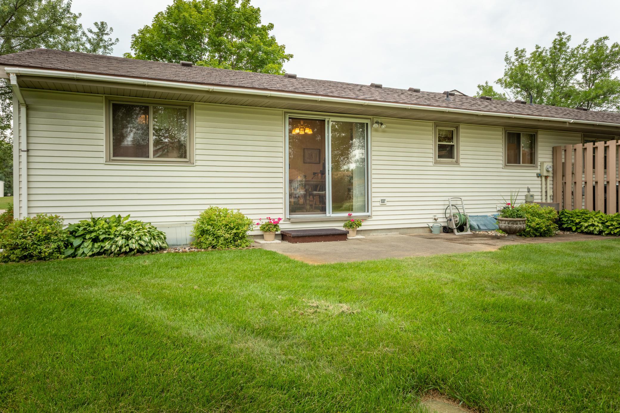 1984 townhouse for sale at 1223 Bridgeport Lane NW in Alexandria, MN — 2 bed, 2 bath (photo 25 of 25)