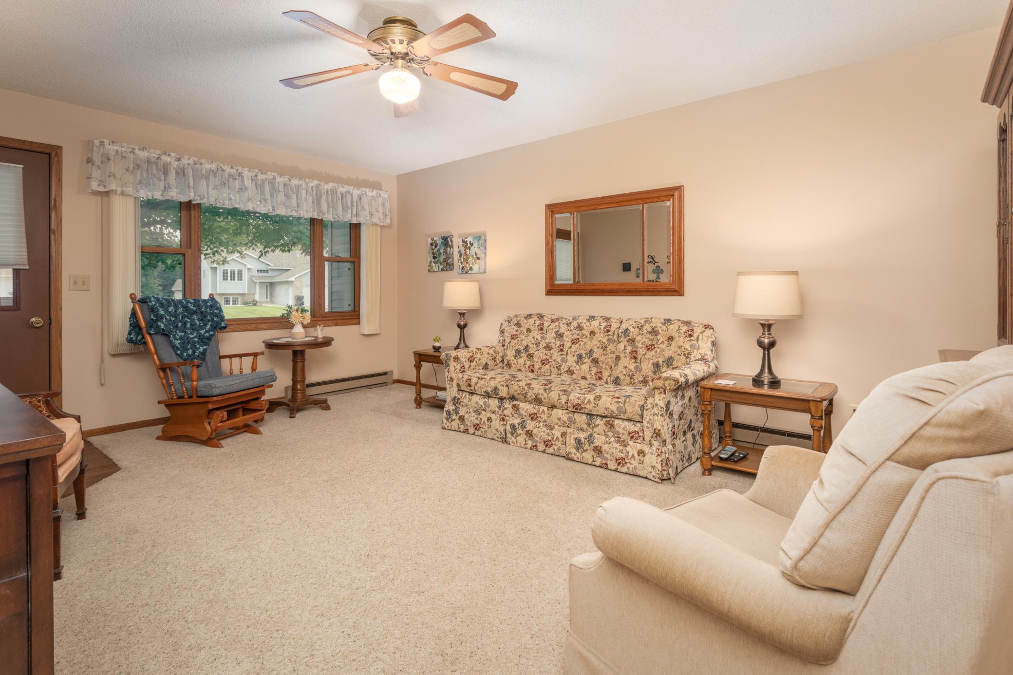 1984 townhouse for sale at 1223 Bridgeport Lane NW in Alexandria, MN — 2 bed, 2 bath (photo 6 of 25)