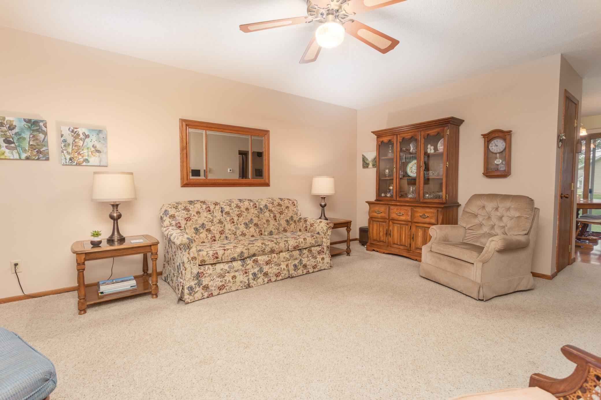 1984 townhouse for sale at 1223 Bridgeport Lane NW in Alexandria, MN — 2 bed, 2 bath (photo 7 of 25)