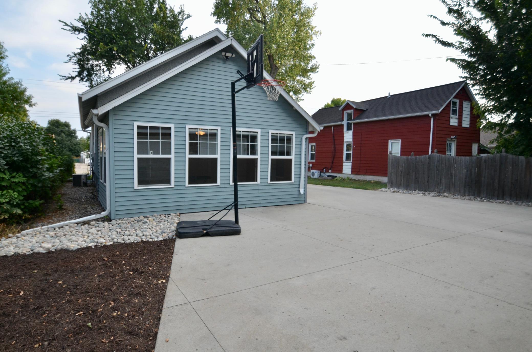 1613 2nd Avenue S, Fargo ND 58103 - Photo 32 of 37