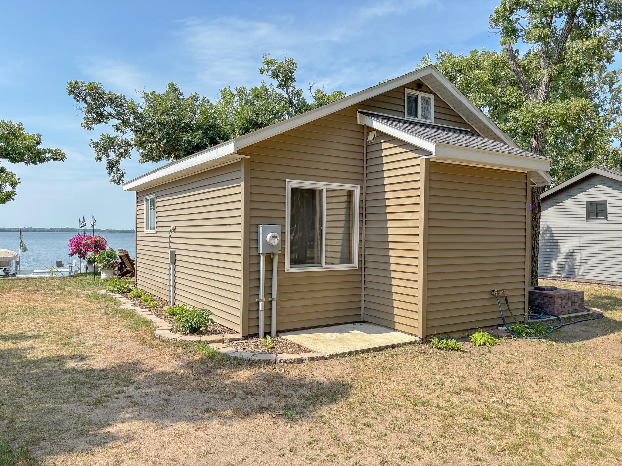 1951 single family home for sale at 27293 Holiday Road in Battle Lake, MN — 1 bed, 1 bath (photo 18 of 47)