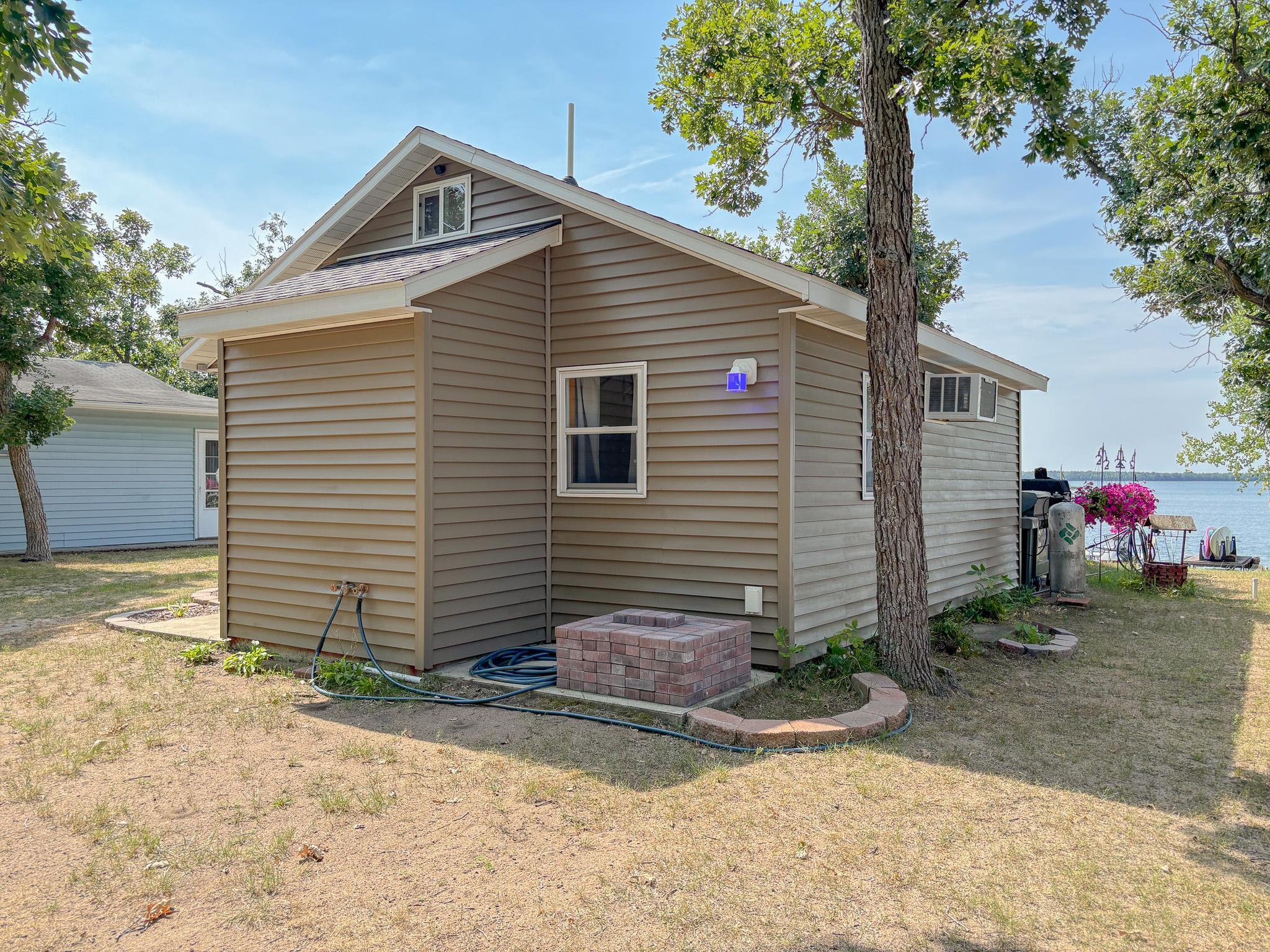1951 single family home for sale at 27293 Holiday Road in Battle Lake, MN — 1 bed, 1 bath (photo 19 of 47)