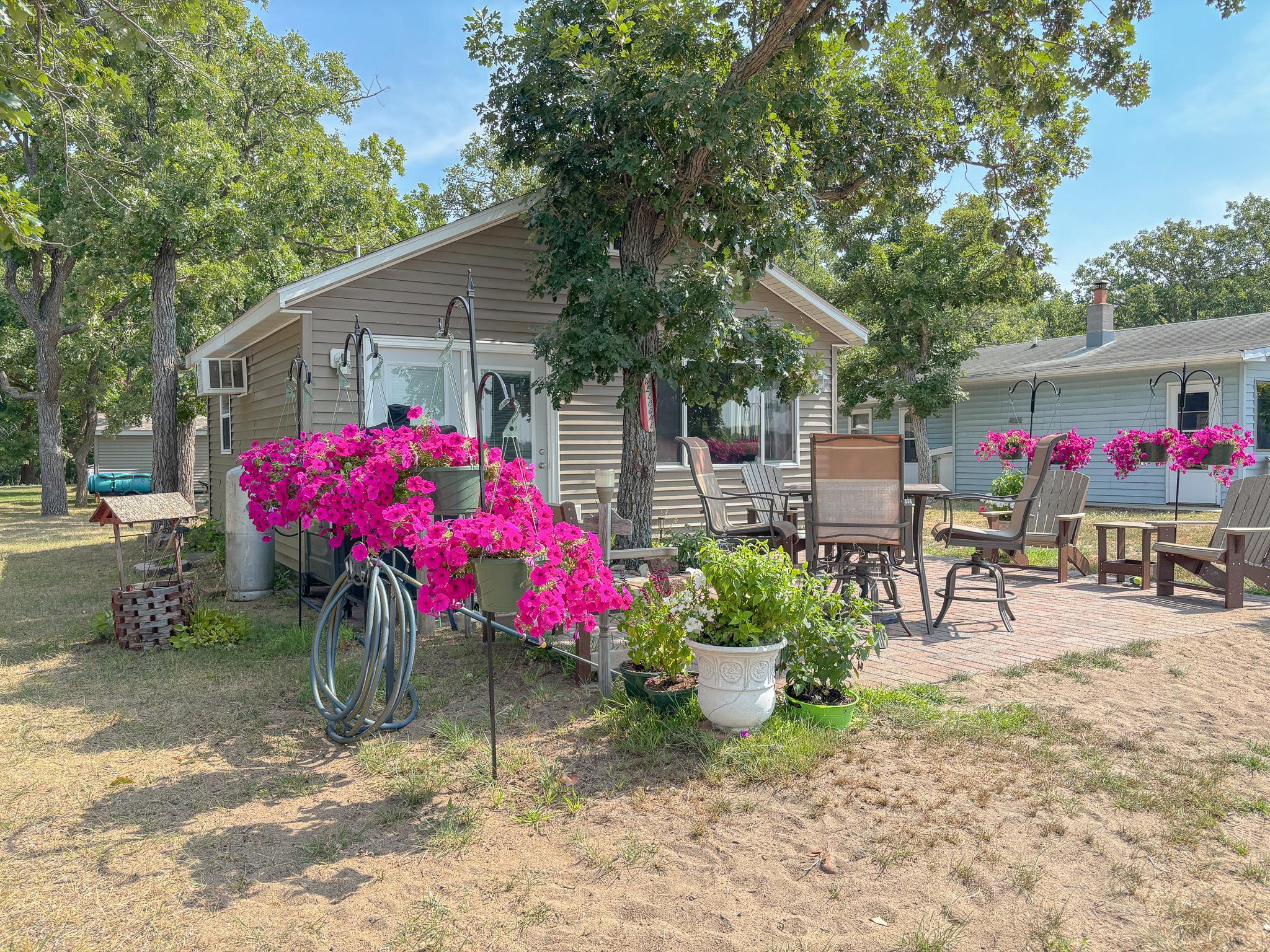 1951 single family home for sale at 27293 Holiday Road in Battle Lake, MN — 1 bed, 1 bath (photo 29 of 47)