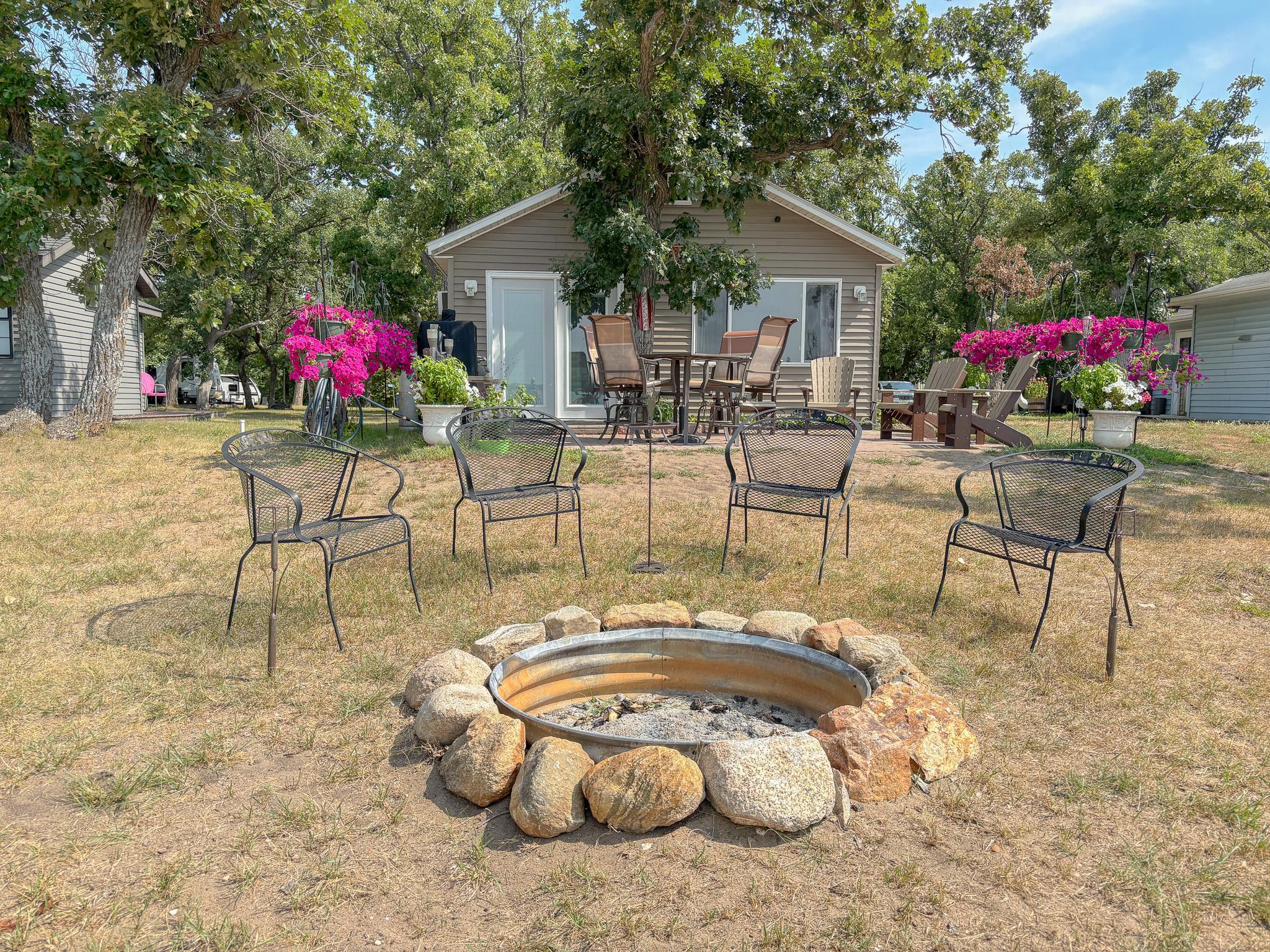 1951 single family home for sale at 27293 Holiday Road in Battle Lake, MN — 1 bed, 1 bath (photo 4 of 47)